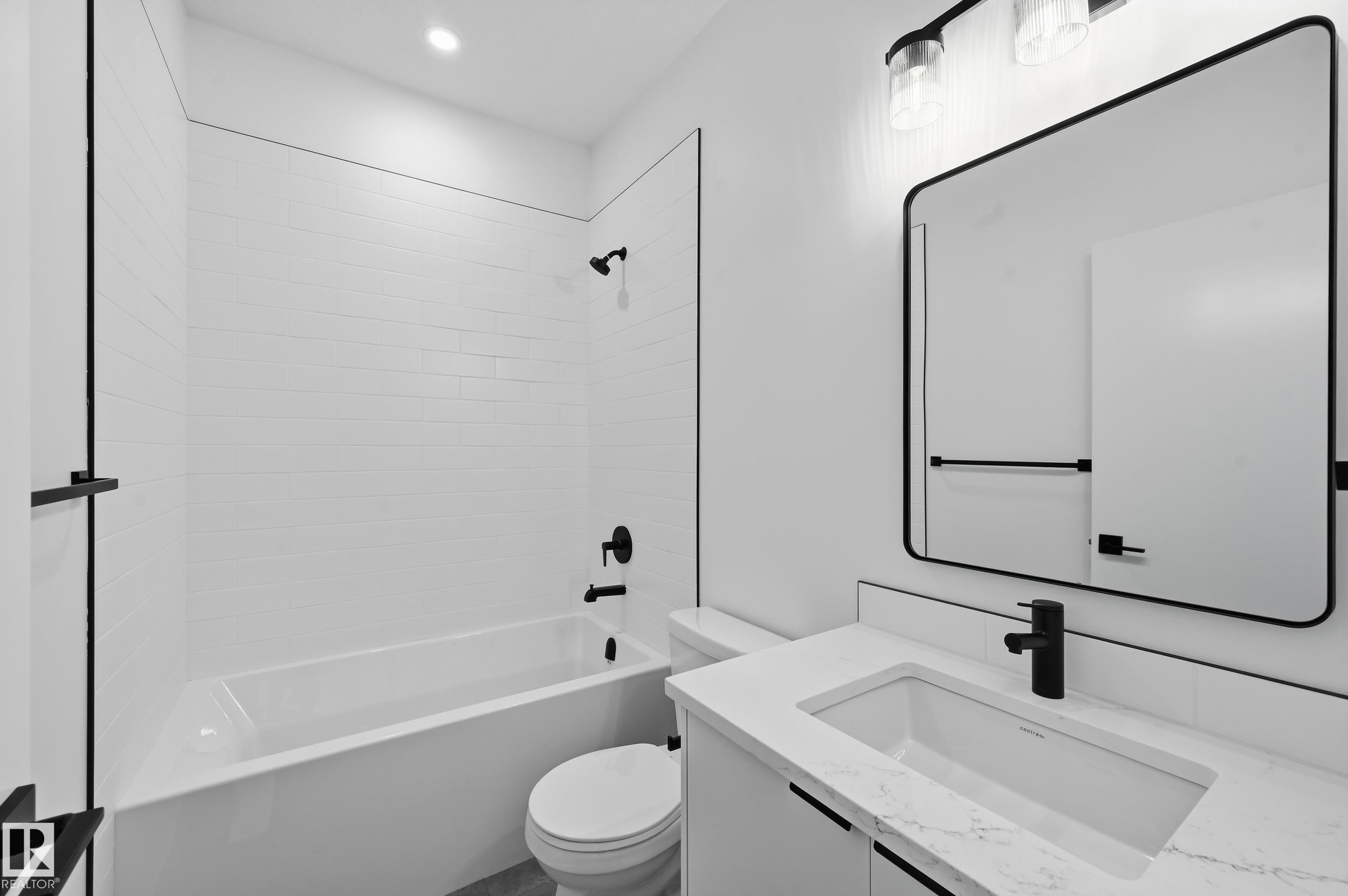 https://zimg.paragon.ice.com/ParagonImages/Property/PM/RAE/225387157/38/0/0/11e8cdcd38949a7f8b85bb424056393b/1/c5a772a1adaabda93f150526f49db615/225387157-4dbced91-c02f-44a3-8b45-b312abf681c8.JPG