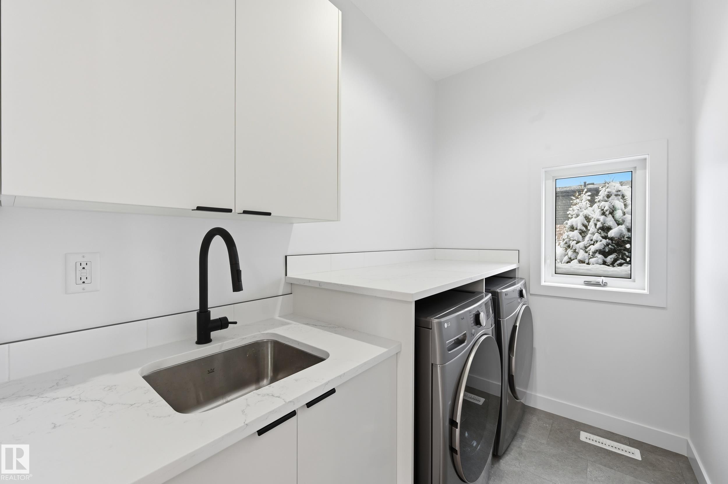 Photo 41 at 11121 51 Street NW, Highlands, Edmonton