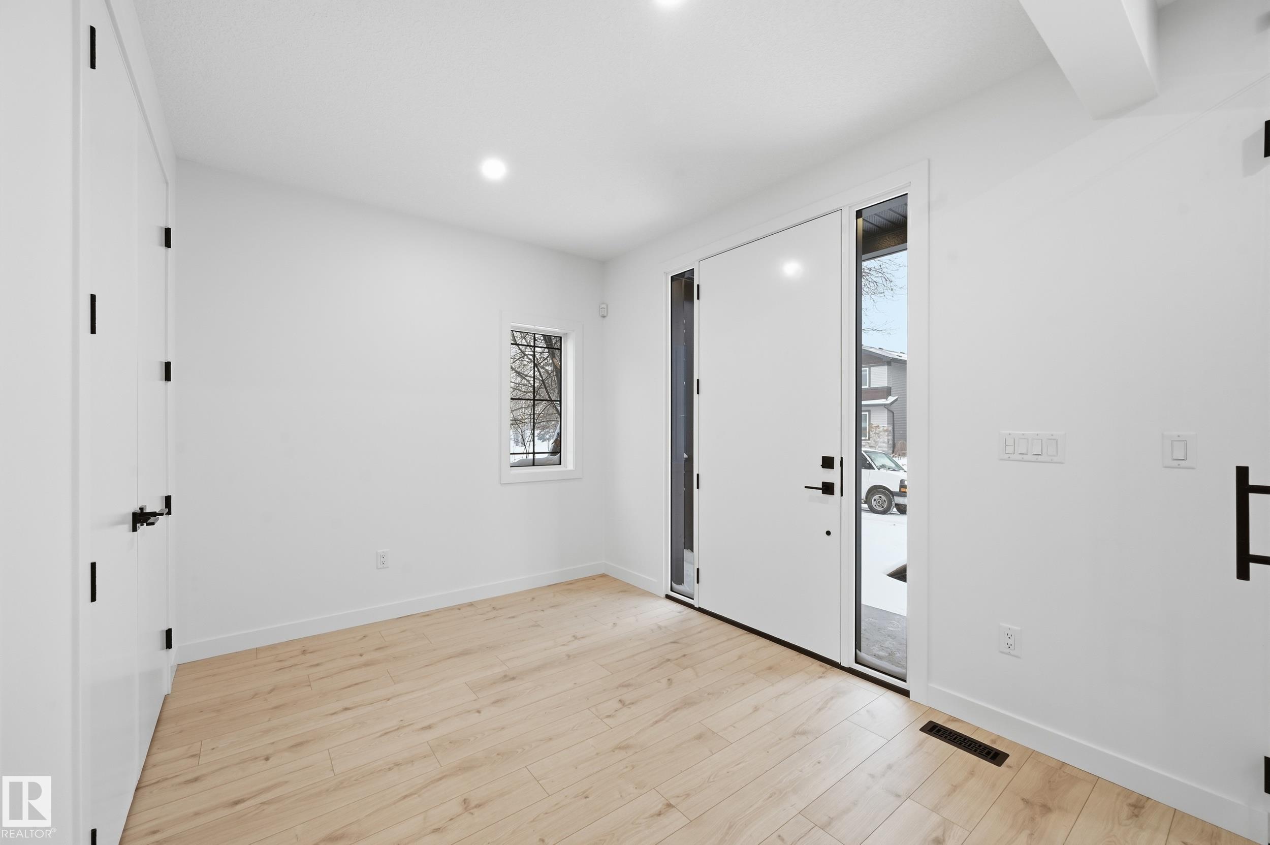 Picture for 11121 51 ST NW