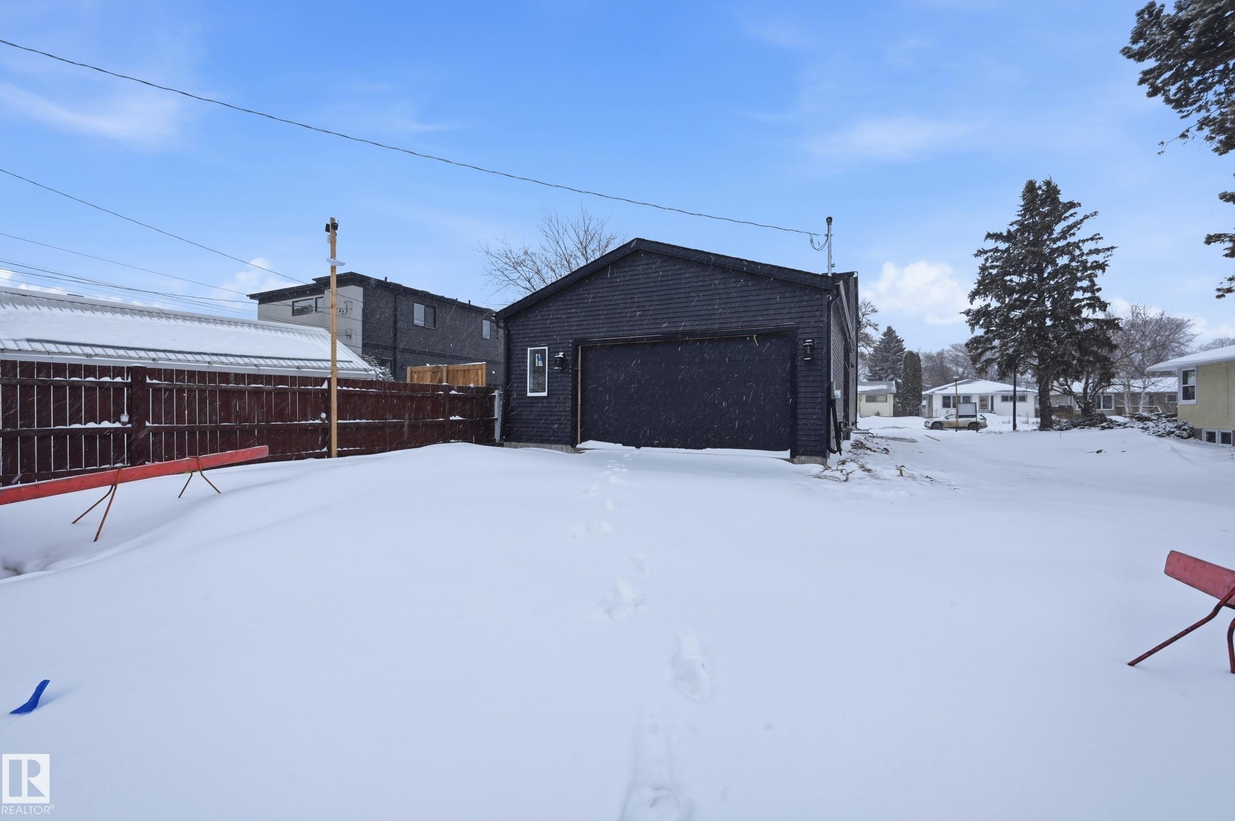 Photo 56 at 11121 51 Street NW, Highlands, Edmonton