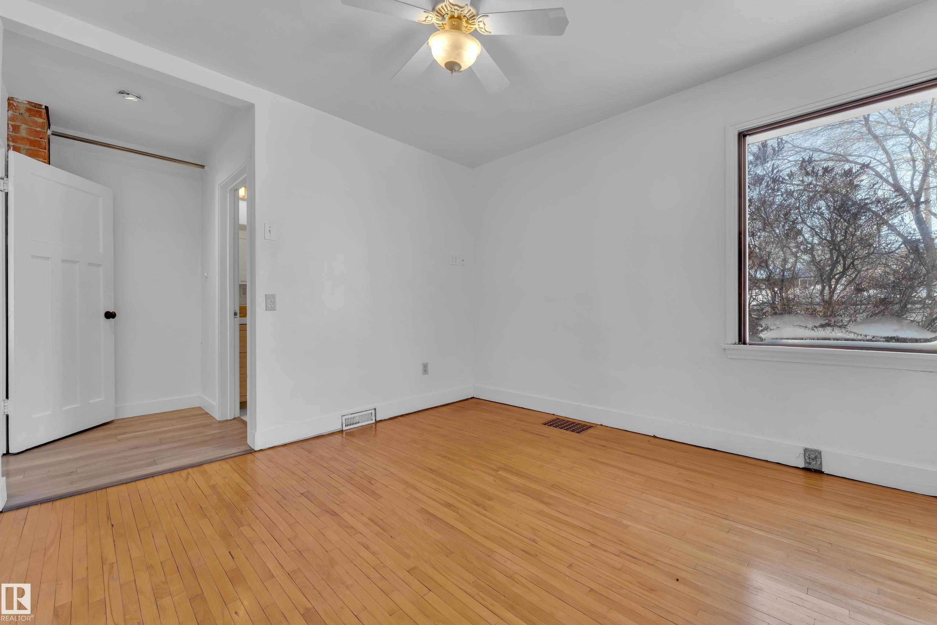 Photo 18 at 12410 79 Street NW, Elmwood Park, Edmonton