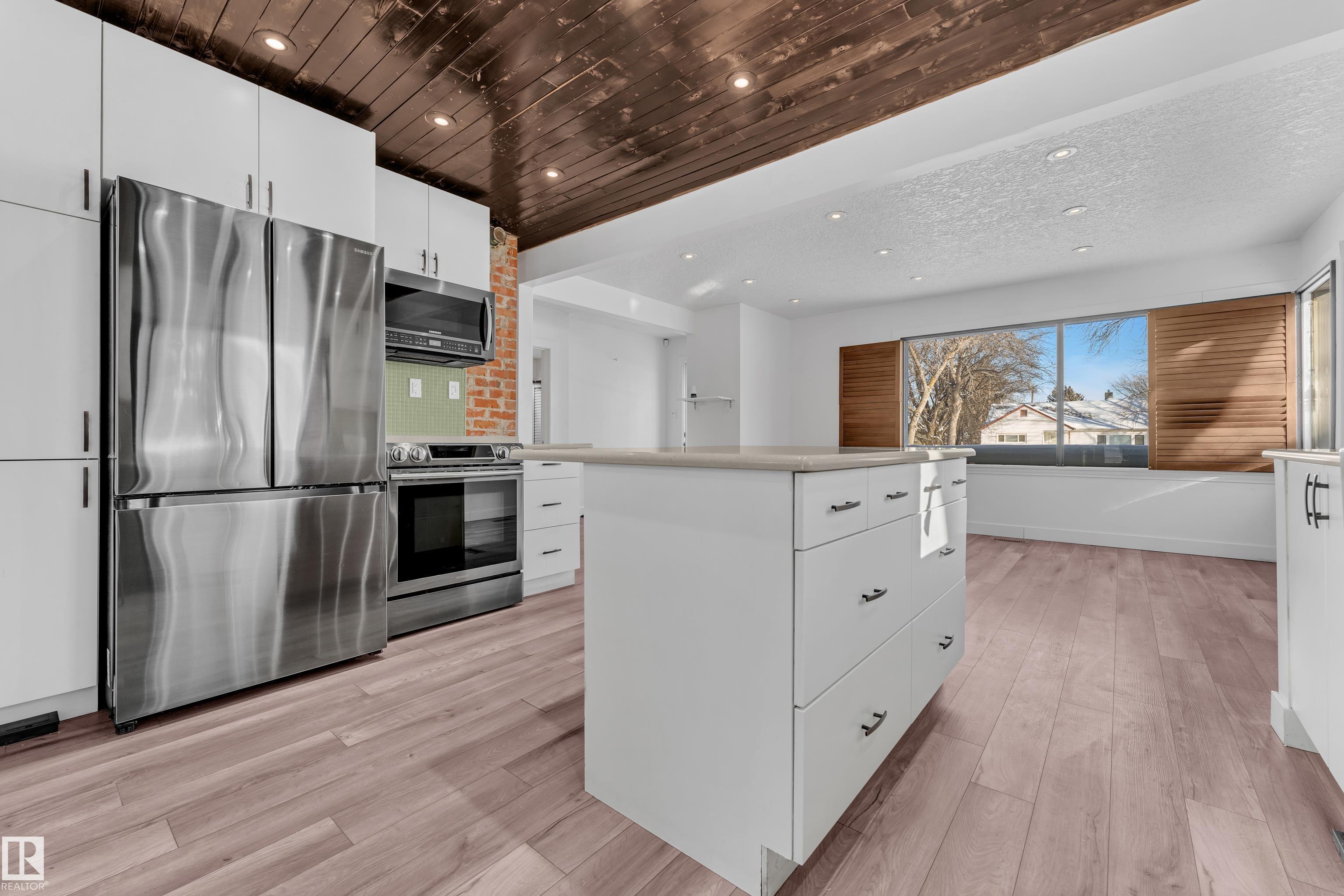 Photo 21 at 12410 79 Street NW, Elmwood Park, Edmonton