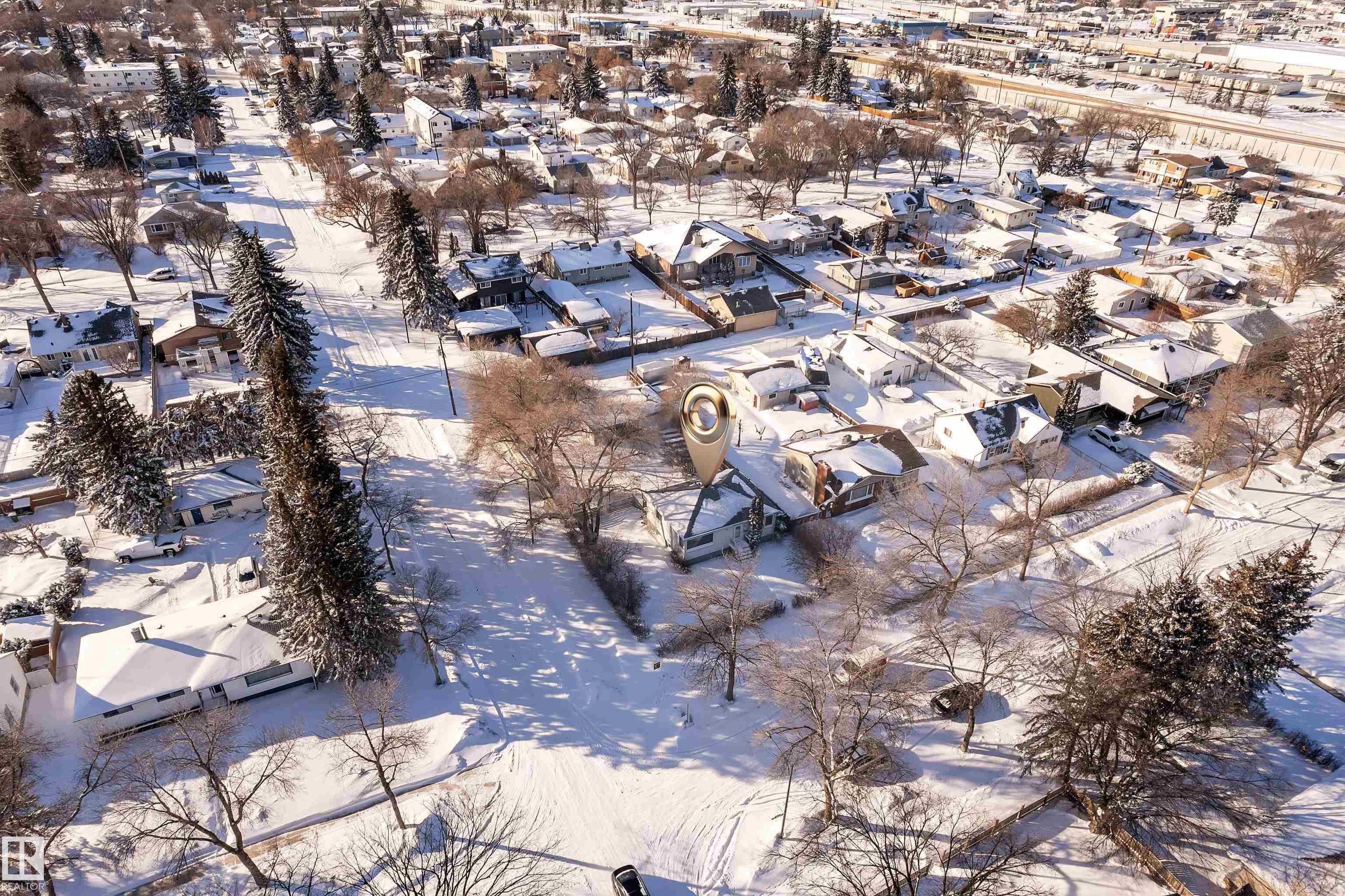 Photo 4 at 12410 79 Street NW, Elmwood Park, Edmonton