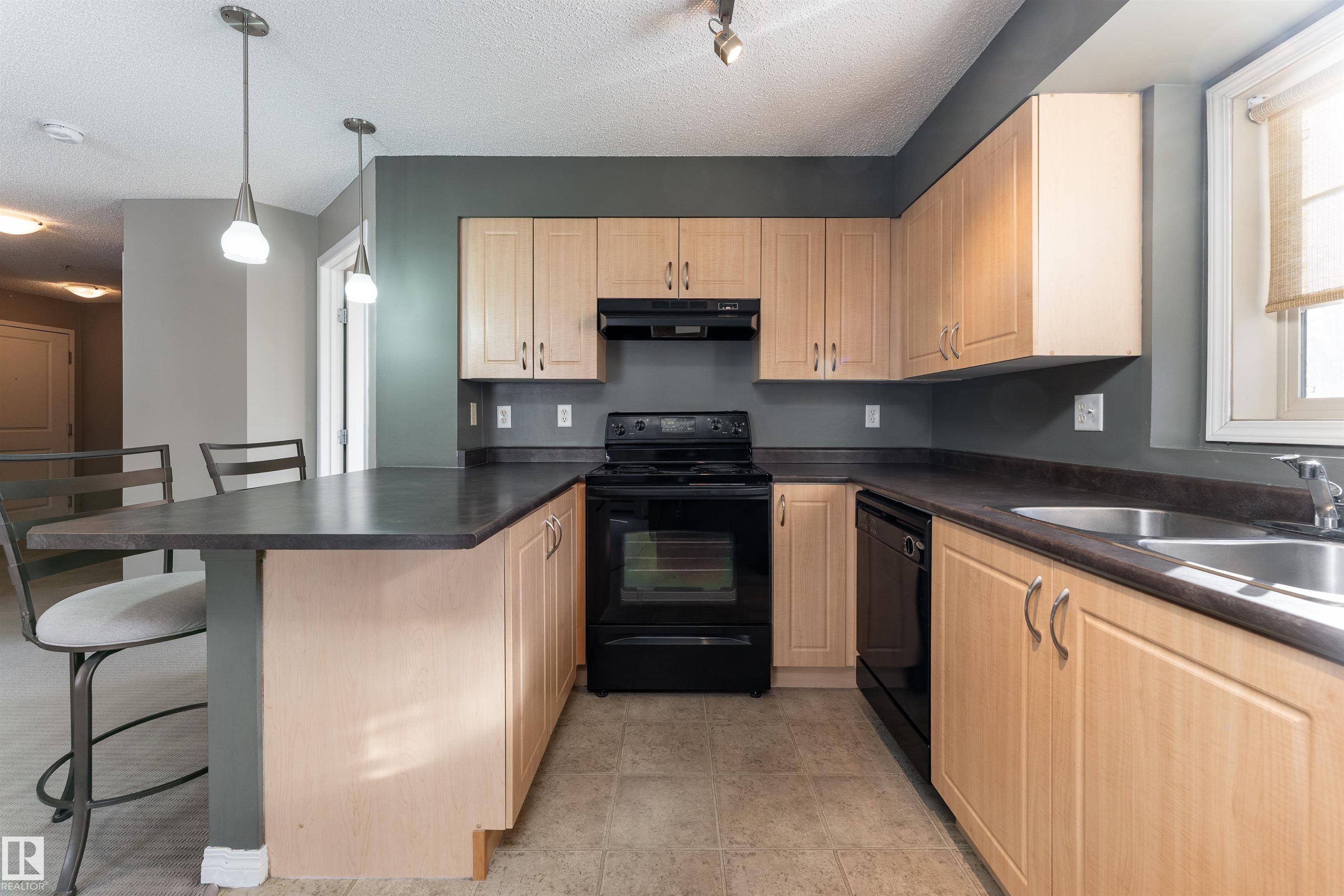 202 - 11449 Ellerslie Road SW, Rutherford, Edmonton