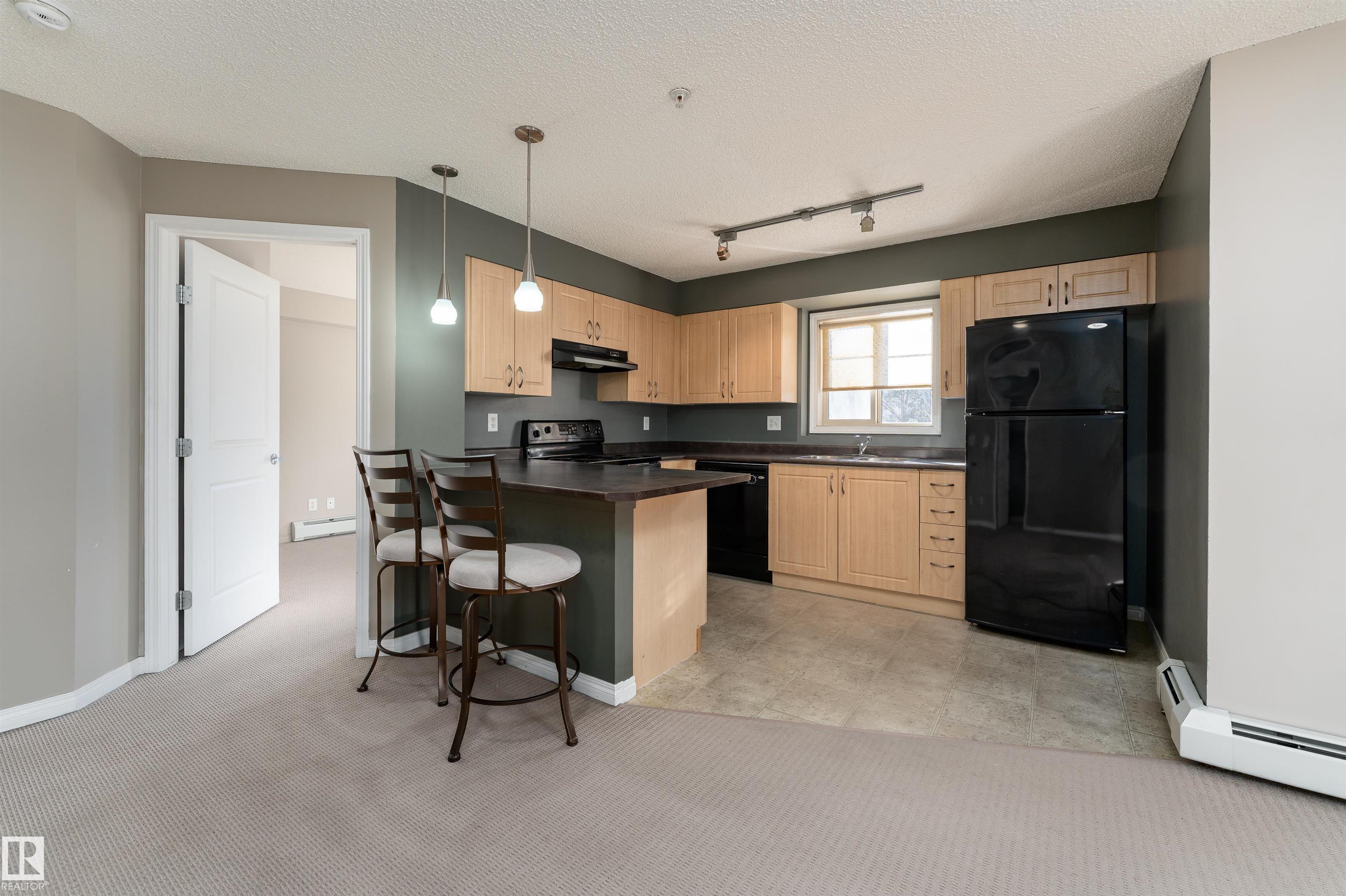 202 - 11449 Ellerslie Road SW, Rutherford, Edmonton