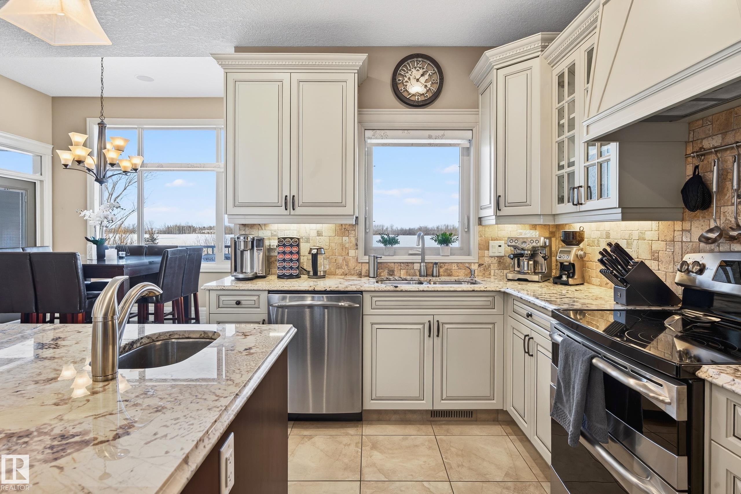 Photo 14 at 533 - 54418 Rge Road 251, Upper Manor Estate, Rural Sturgeon County