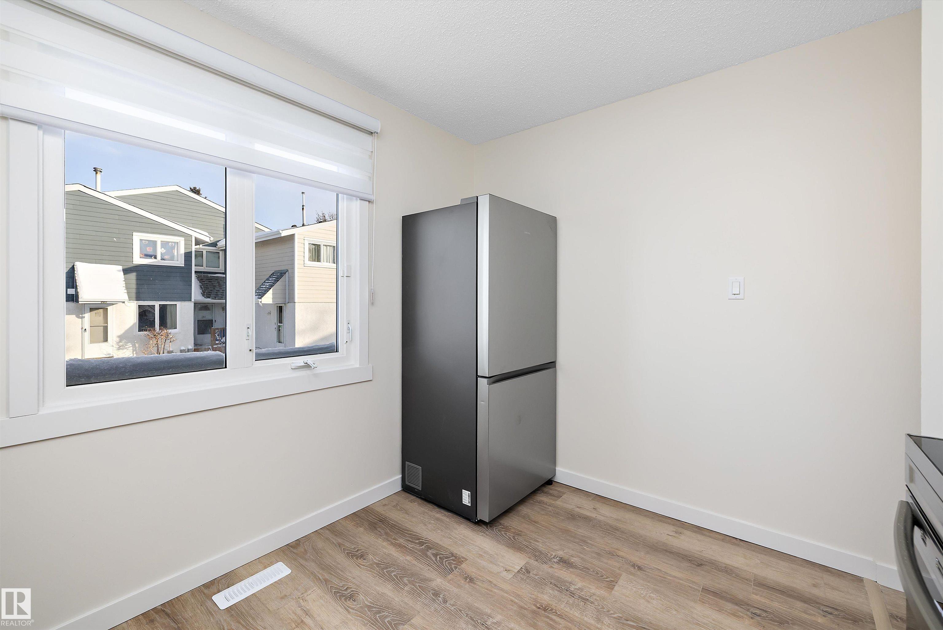 Photo 12 at 130 Callingwood two NW, Callingwood North, Edmonton