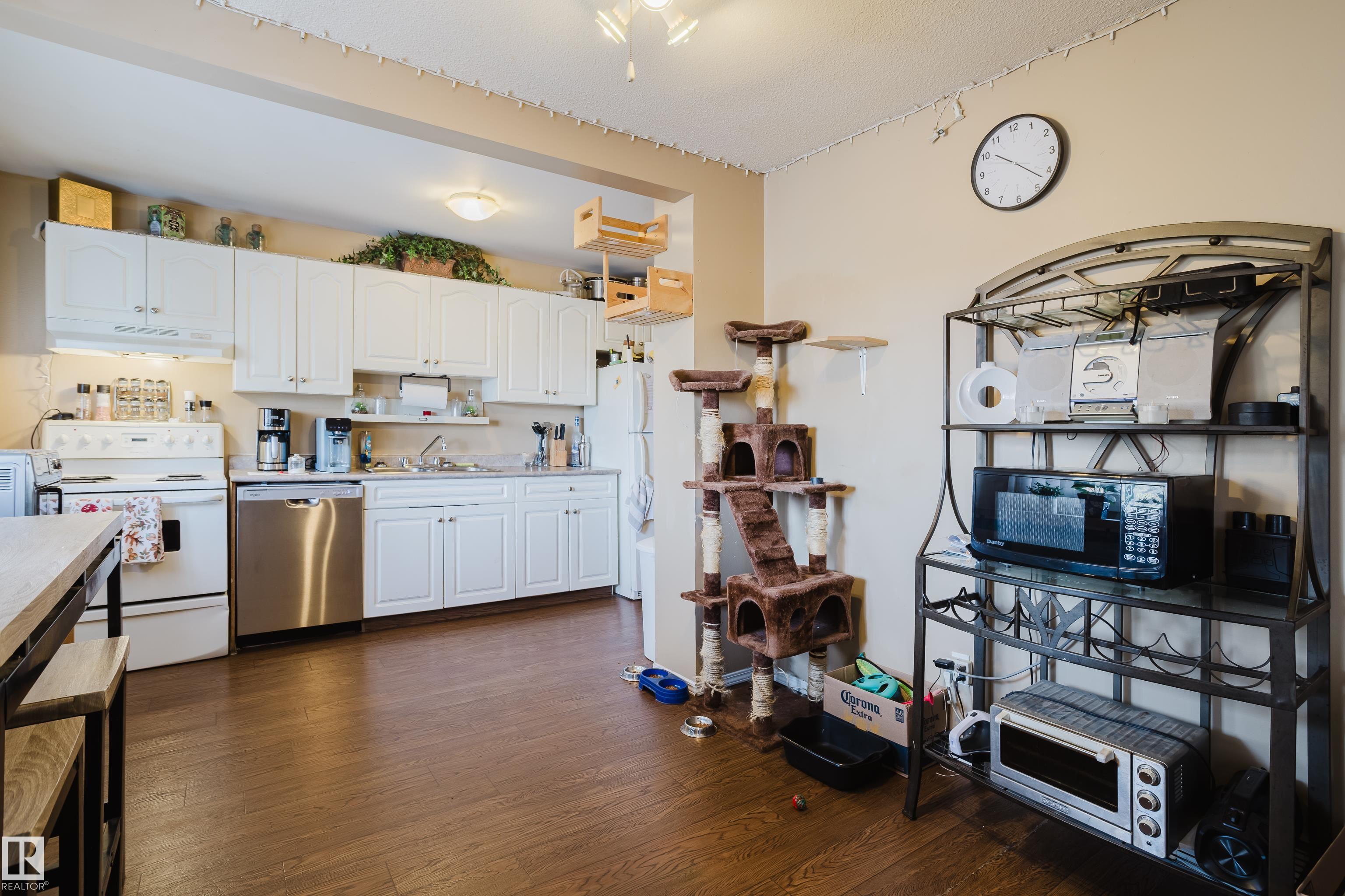 Photo 10 at 402A - 2908 116a Avenue NW, Rundle Heights, Edmonton