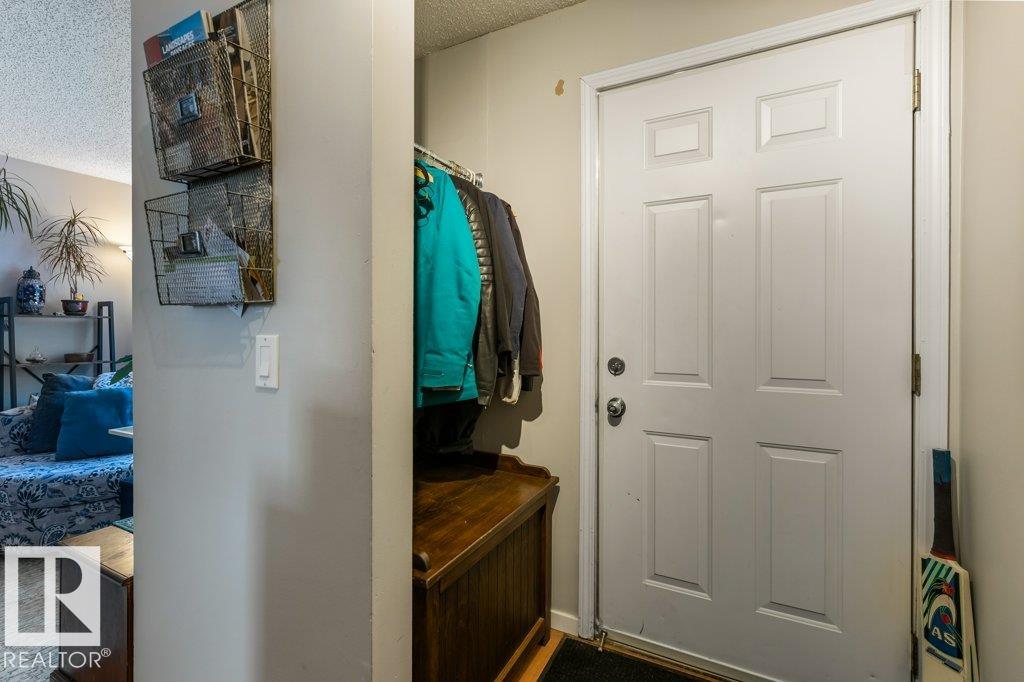 Photo 2 at 9521 185 Street NW, La Perle, Edmonton