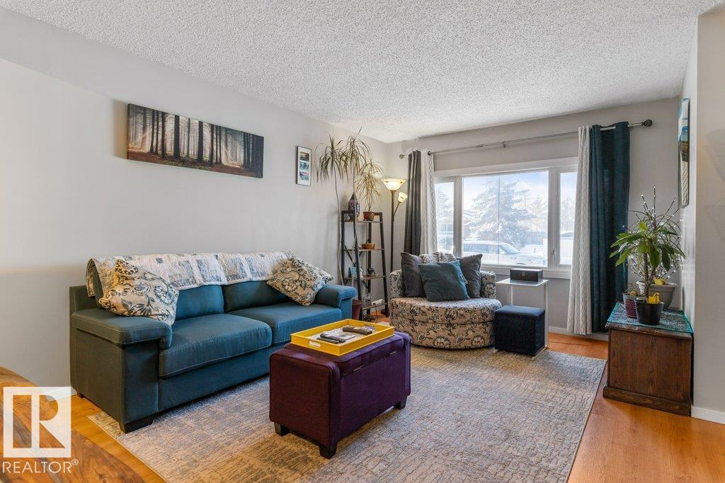 Photo 3 at 9521 185 Street NW, La Perle, Edmonton