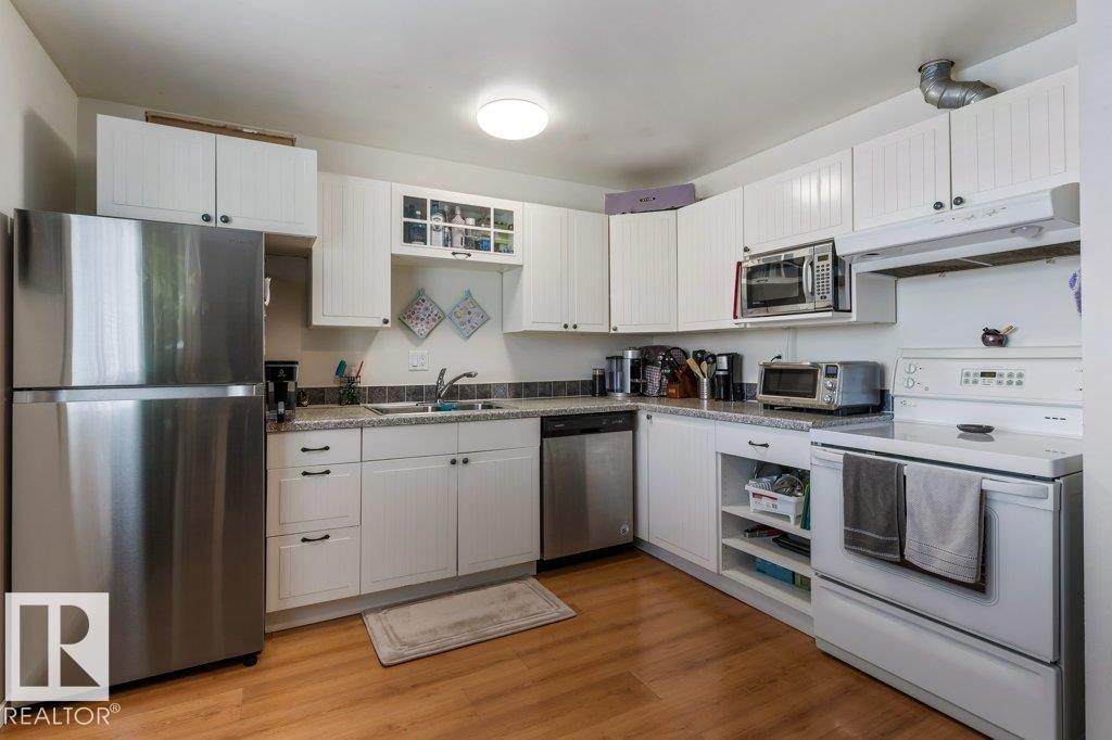 Photo 9 at 9521 185 Street NW, La Perle, Edmonton