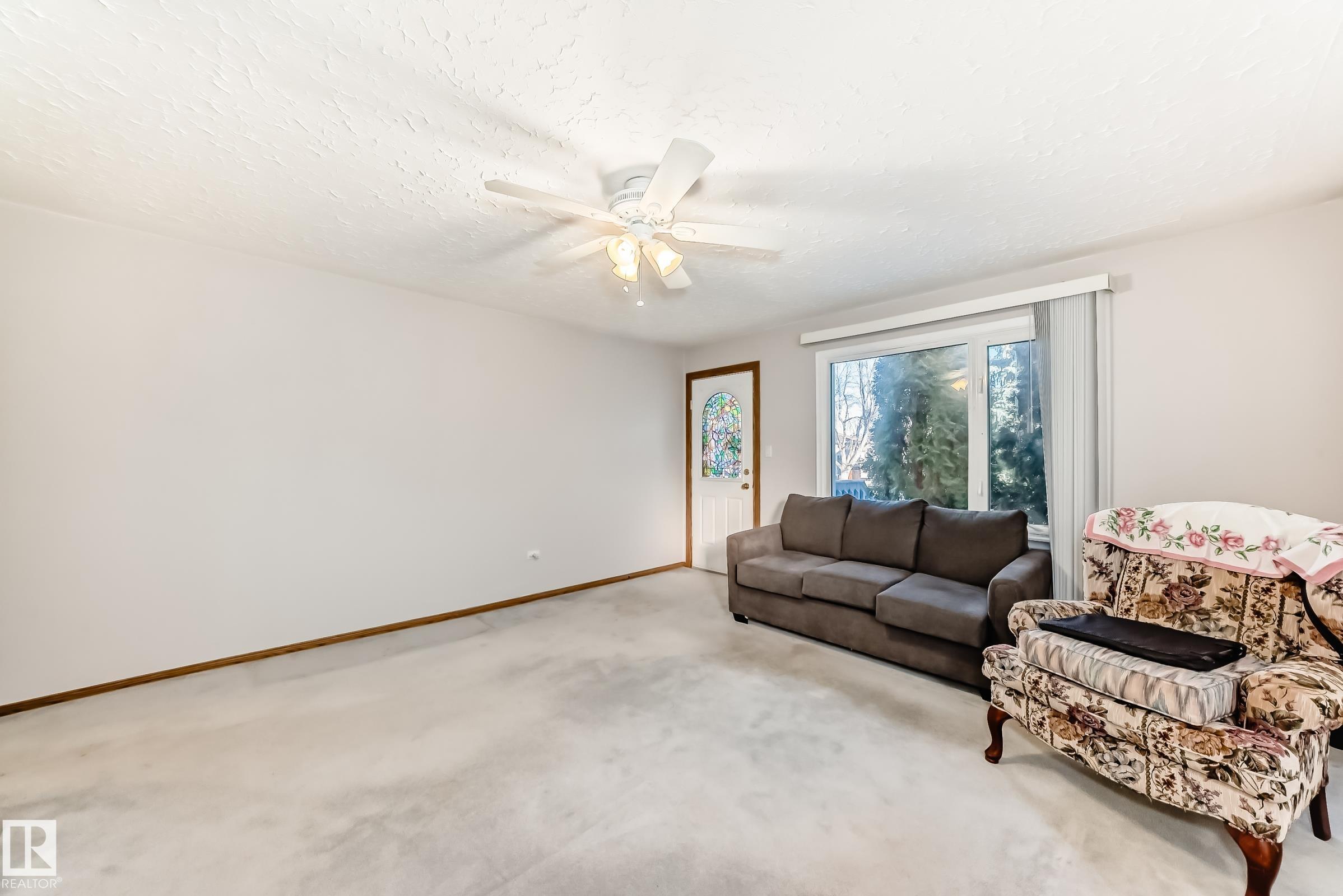 Photo 11 at 9716 162 Street NW, Glenwood, Edmonton