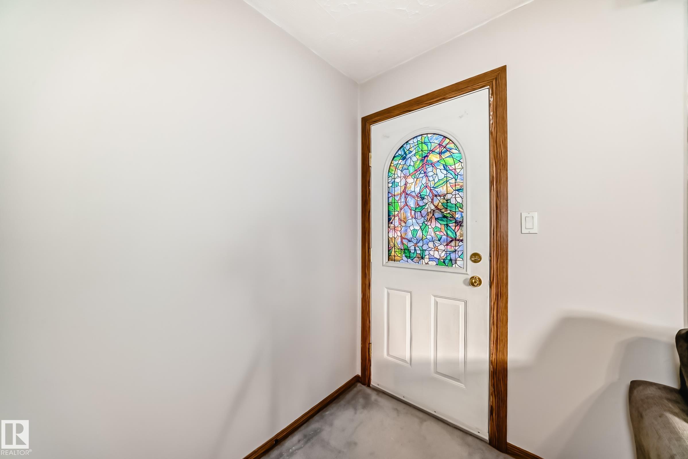 Photo 4 at 9716 162 Street NW, Glenwood, Edmonton