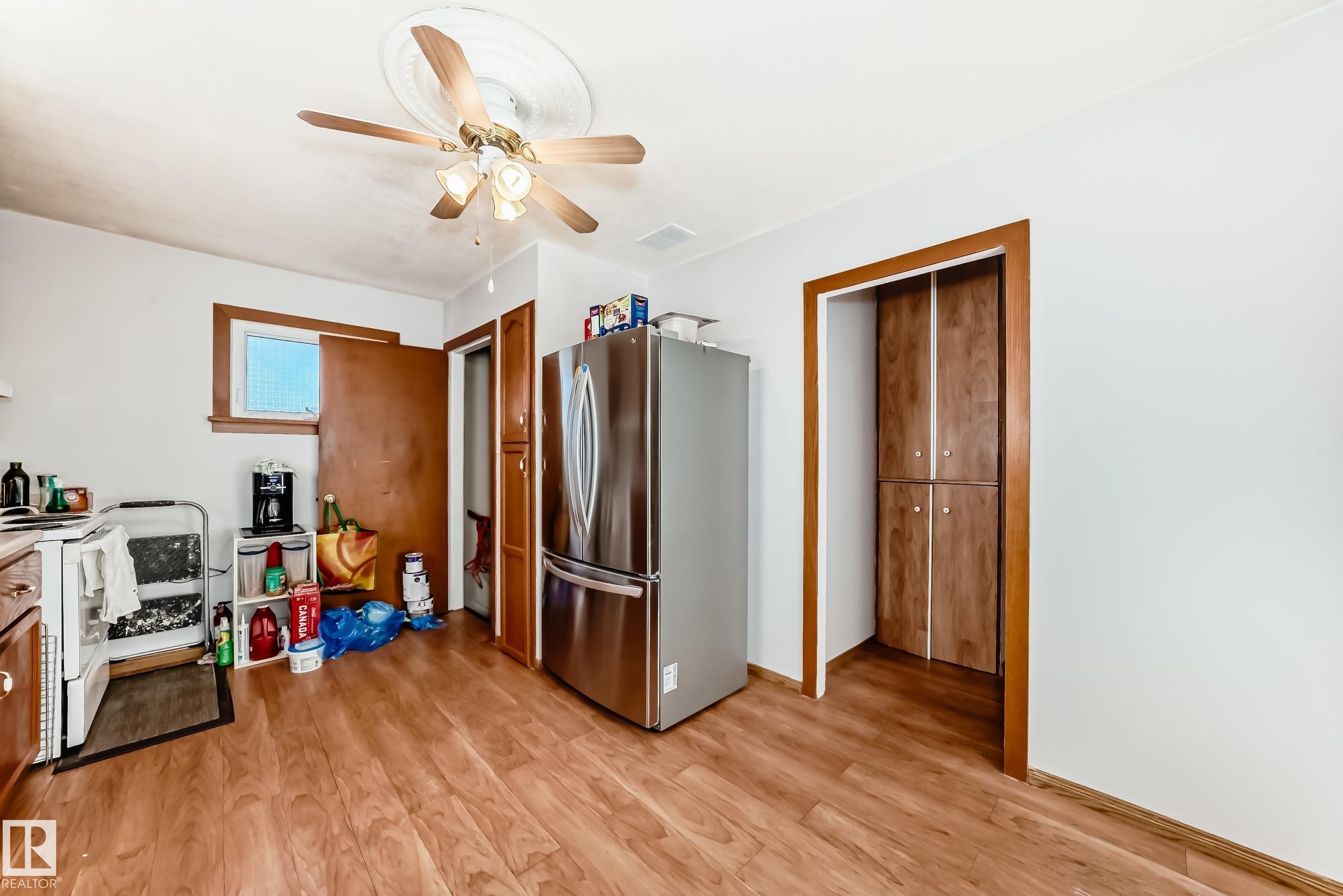 Photo 7 at 9716 162 Street NW, Glenwood, Edmonton