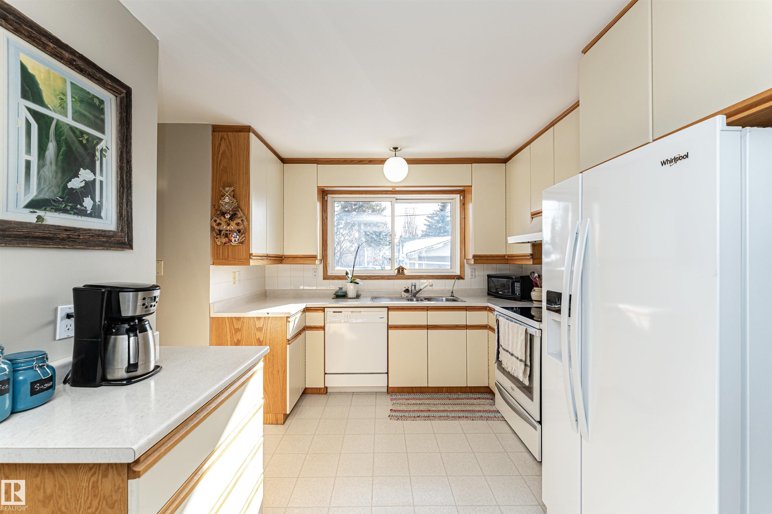 Photo 18 at 11123 50 Avenue NW, Malmo Plains, Edmonton