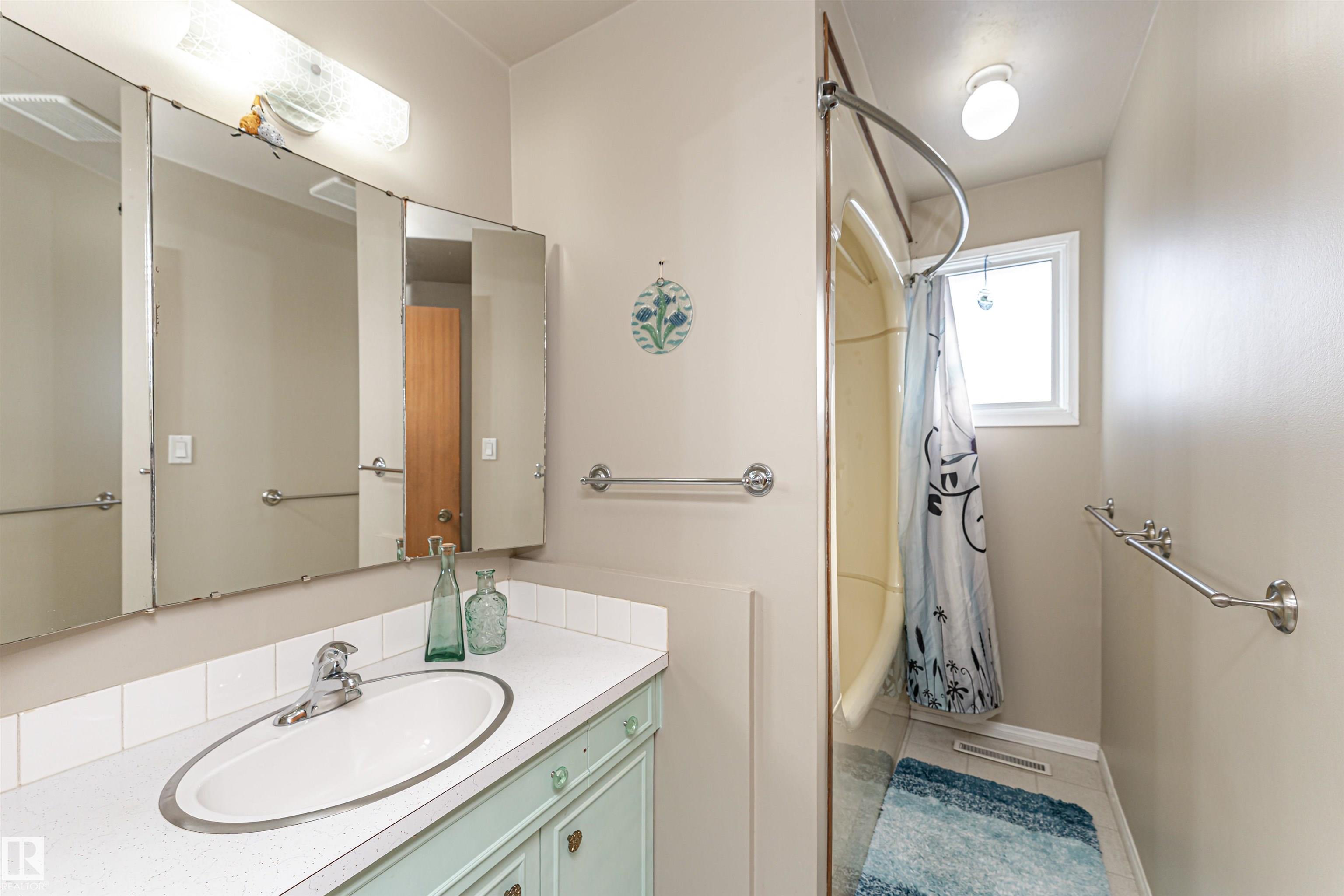 Photo 21 at 11123 50 Avenue NW, Malmo Plains, Edmonton