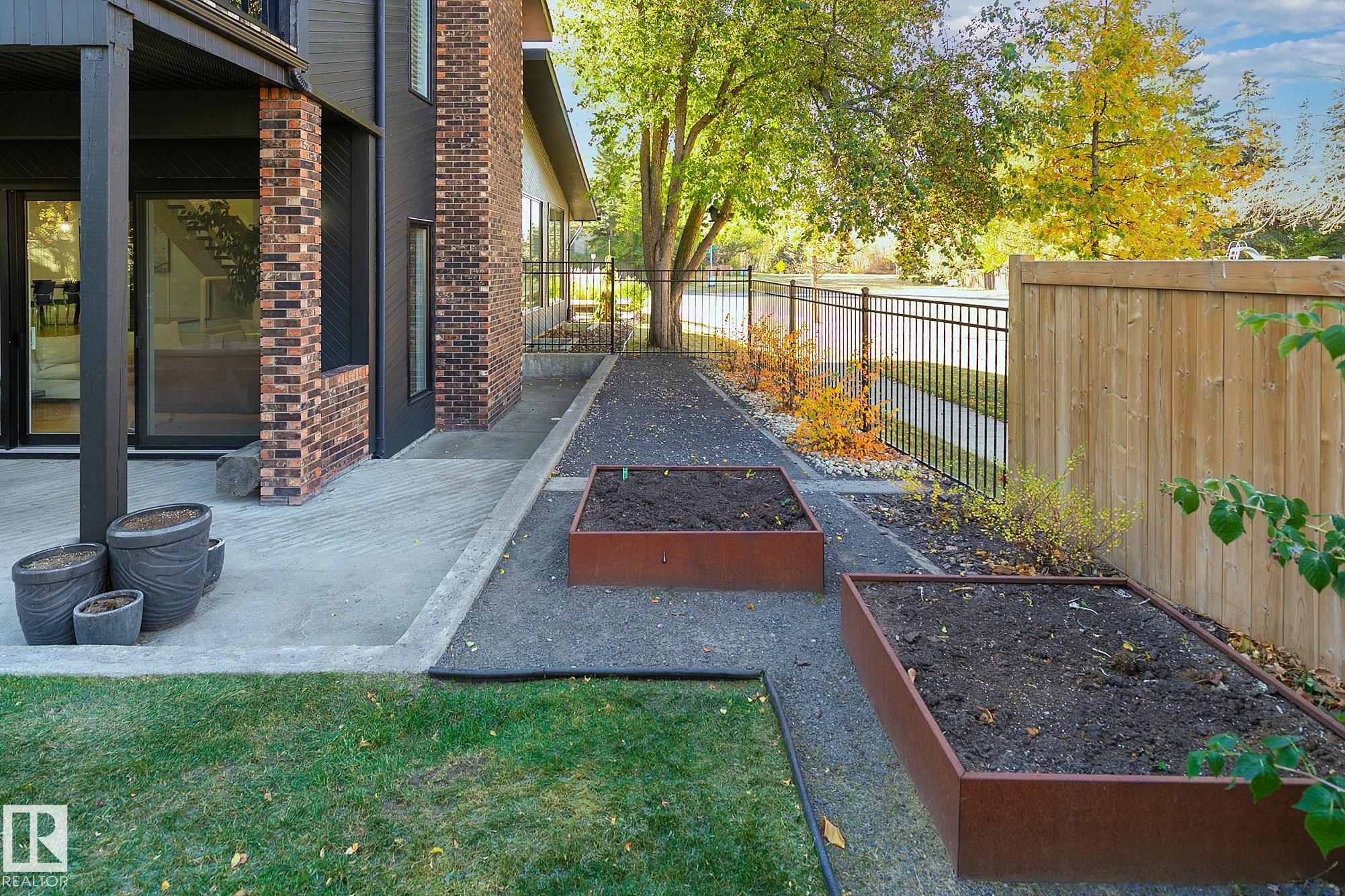 Photo 67 at 100 Wolf Willow Crescent NW, Westridge, Edmonton