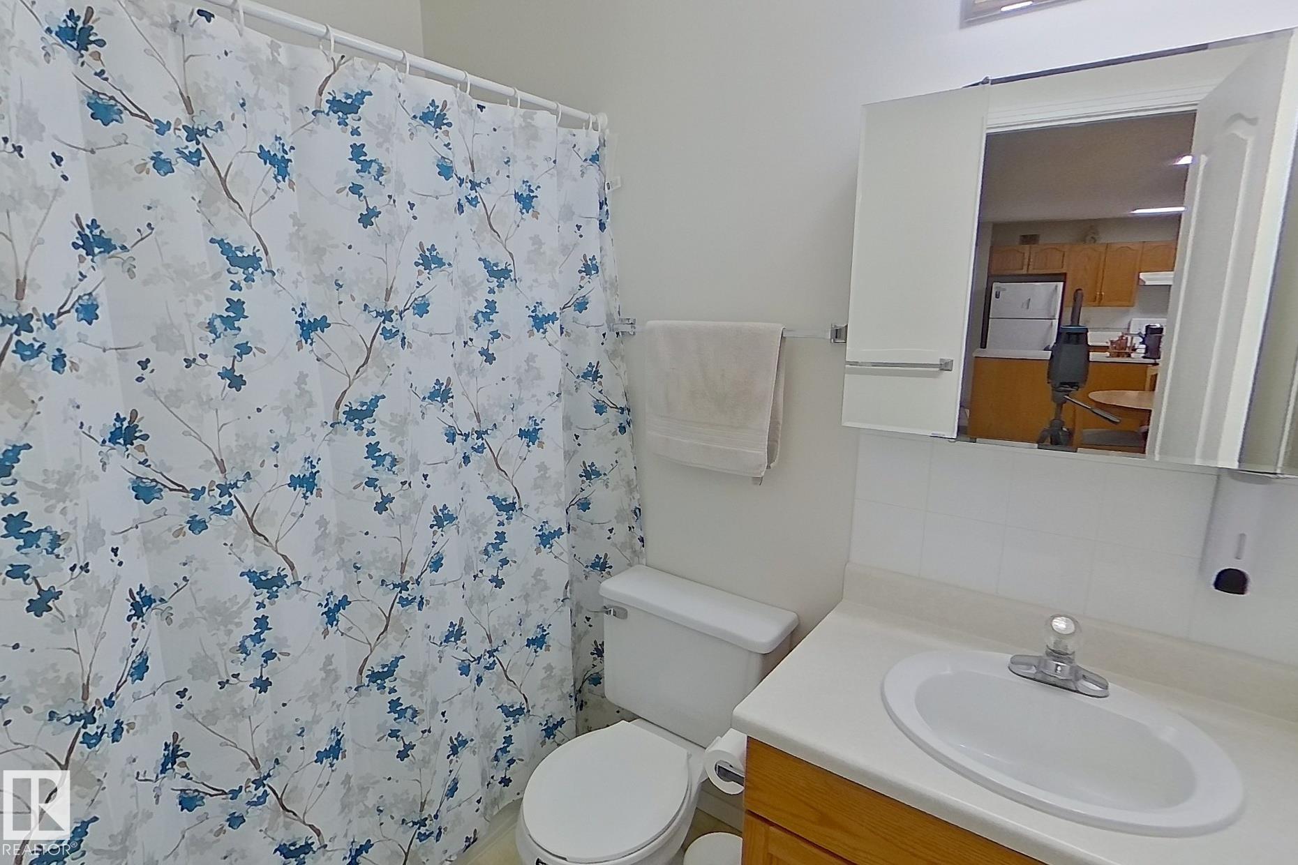 Photo 12 at 208 - 10421 42 Avenue NW, Rideau Park, Edmonton