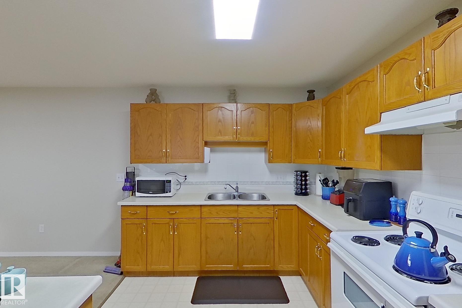 Photo 8 at 208 - 10421 42 Avenue NW, Rideau Park, Edmonton