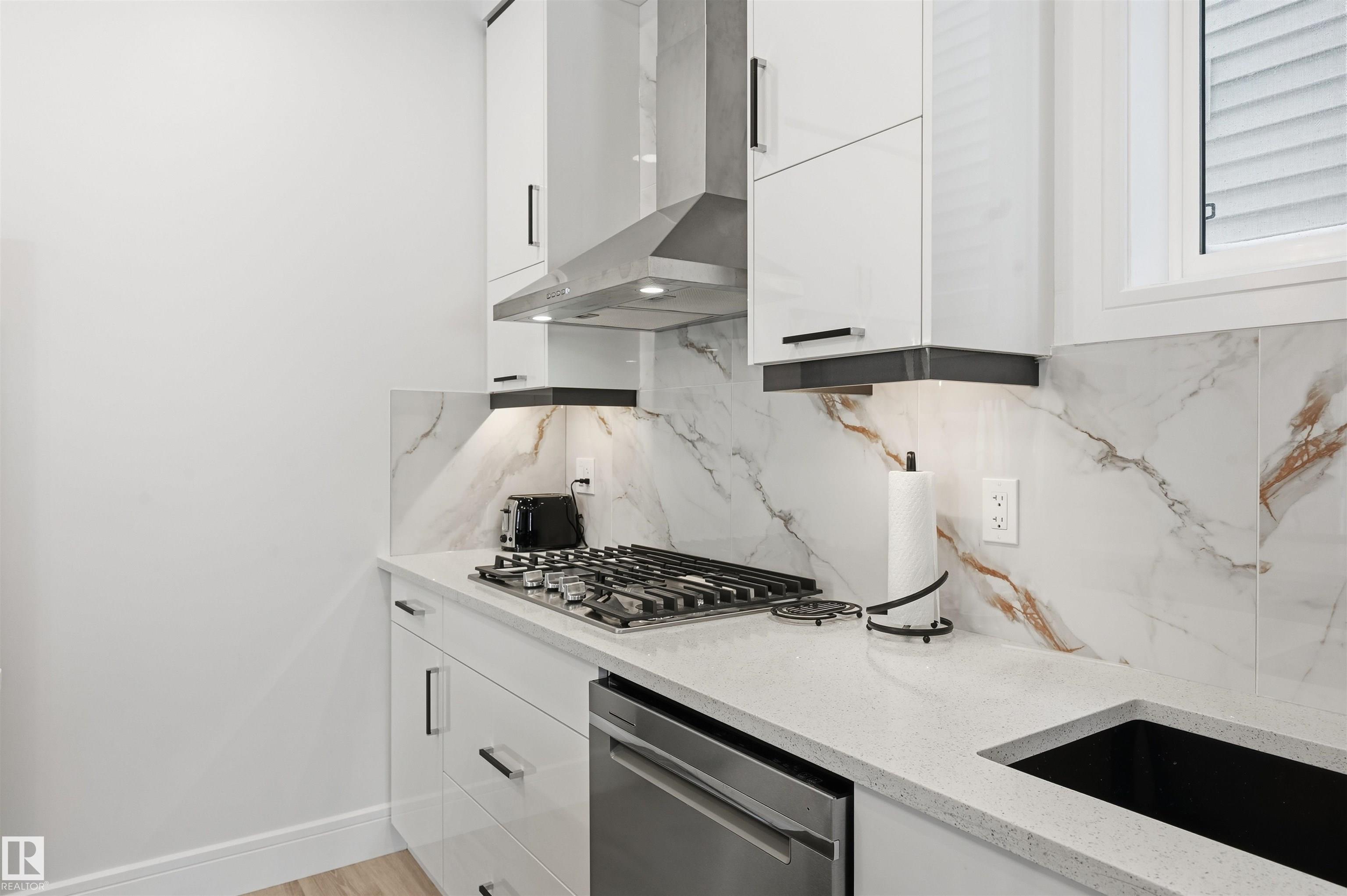 Photo 12 at 10909 151 Street NW, High Park, Edmonton