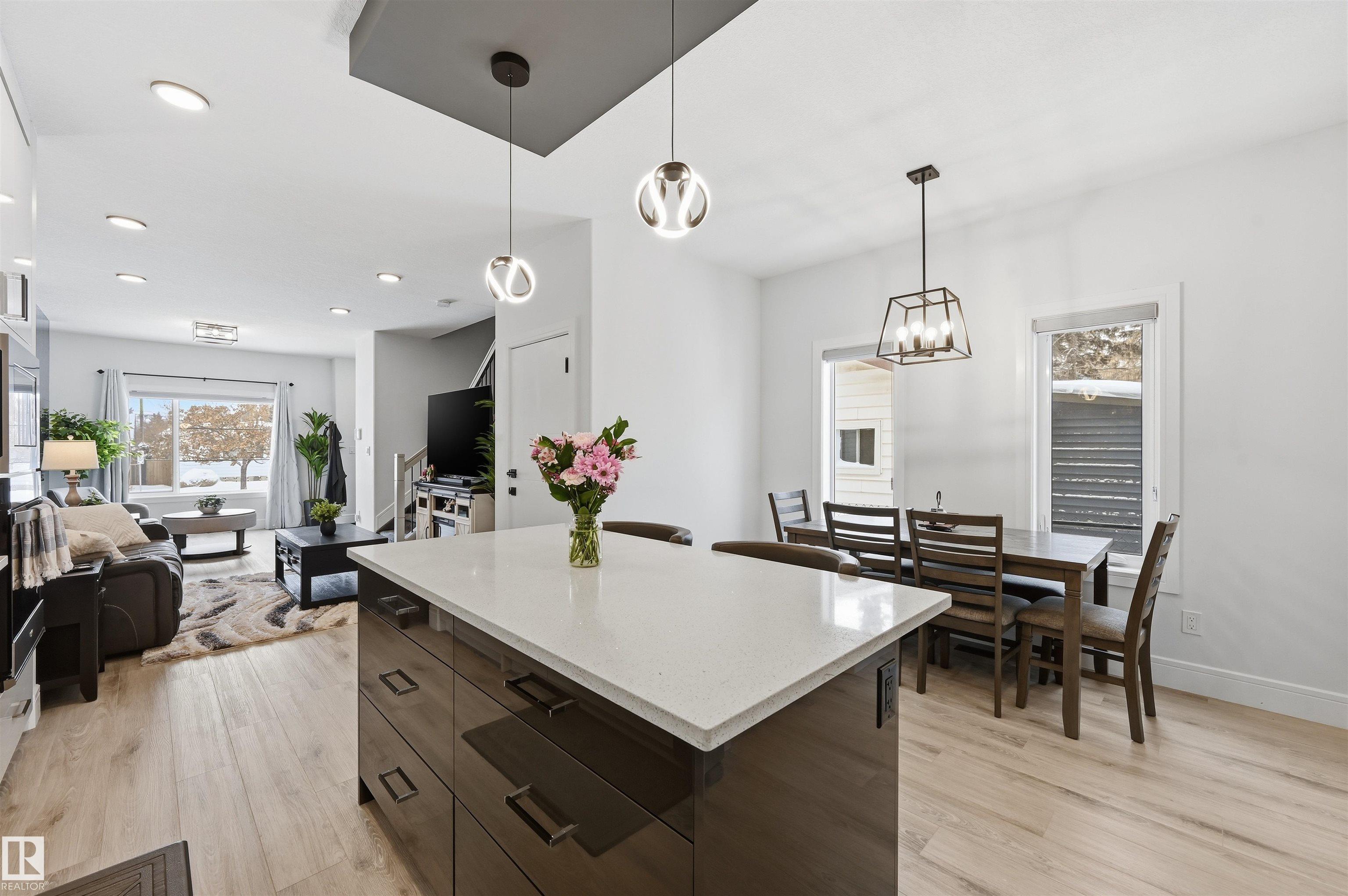 Photo 14 at 10909 151 Street NW, High Park, Edmonton