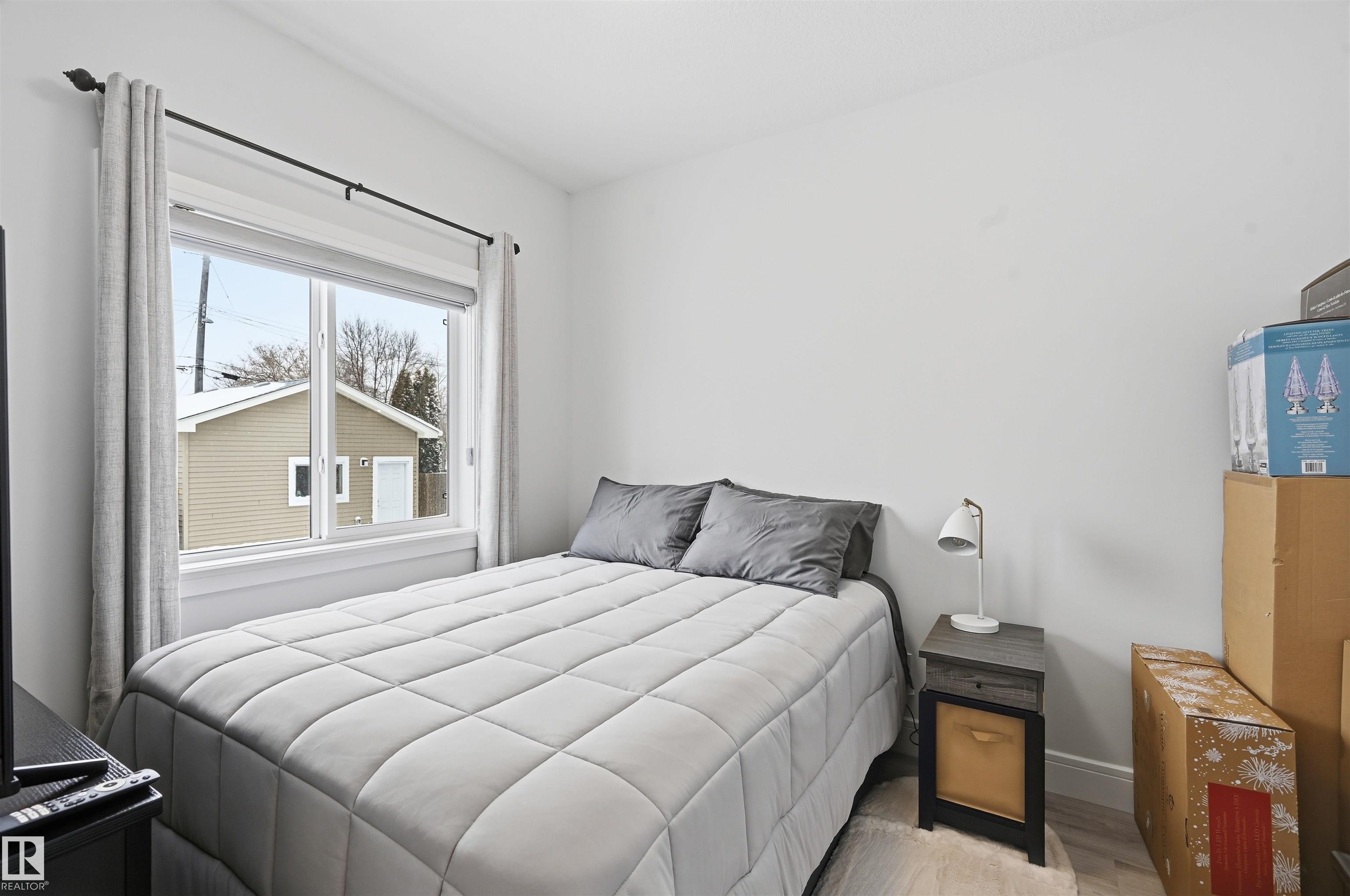 Photo 18 at 10909 151 Street NW, High Park, Edmonton