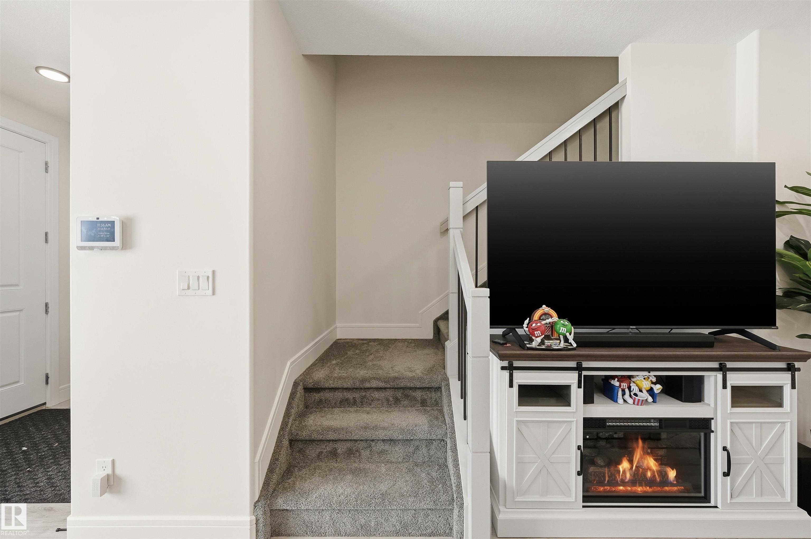 Photo 21 at 10909 151 Street NW, High Park, Edmonton