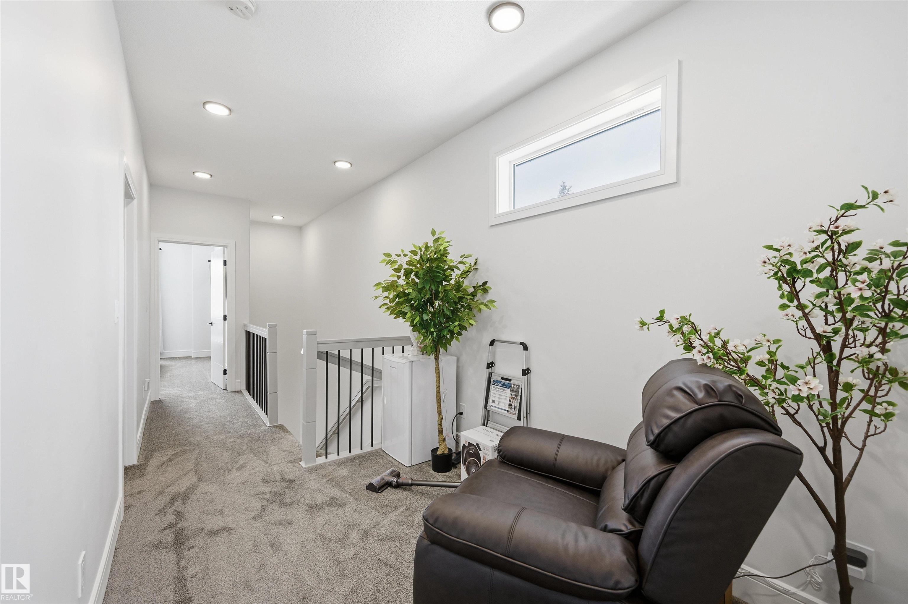 Photo 22 at 10909 151 Street NW, High Park, Edmonton