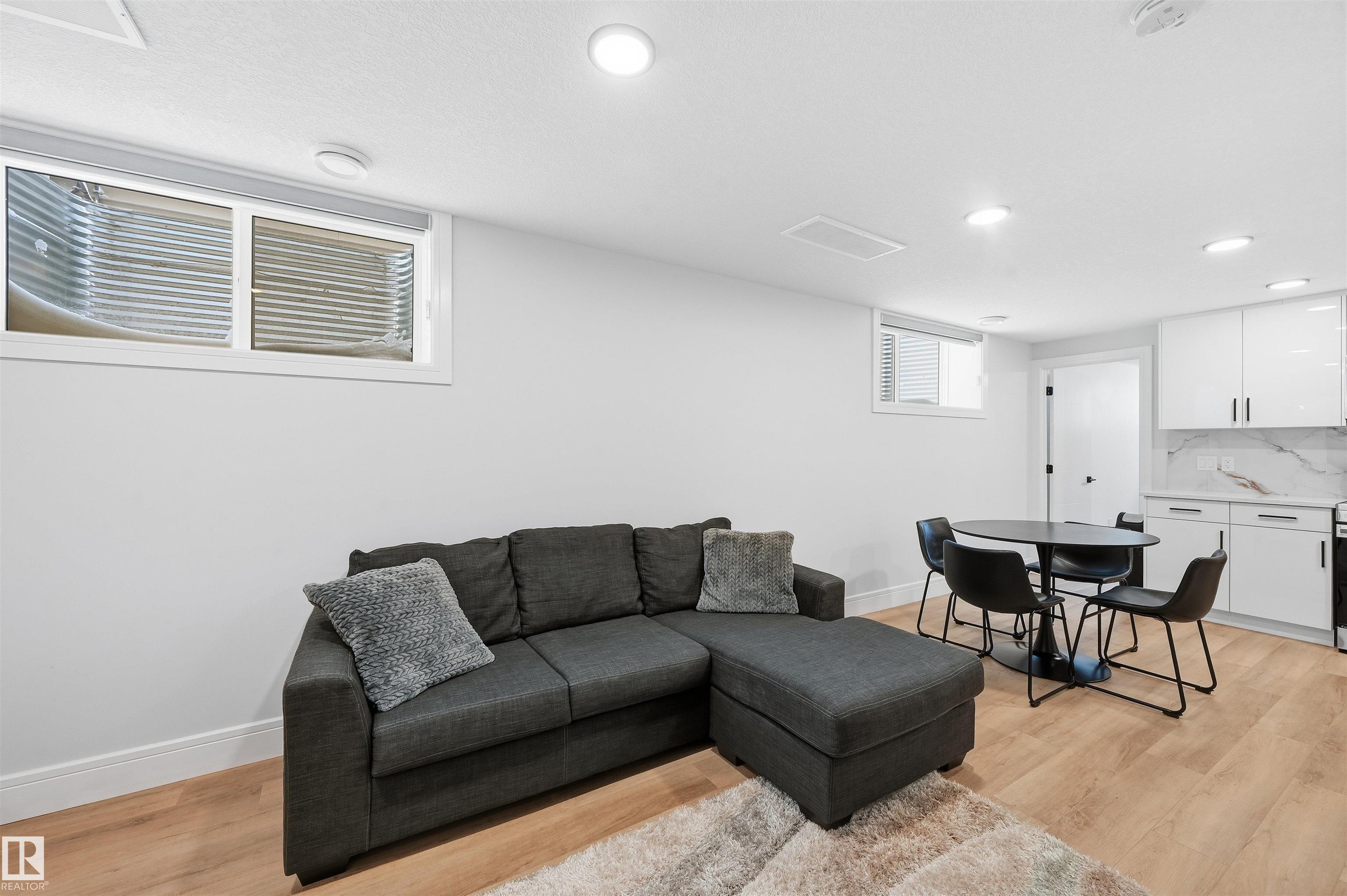 Photo 38 at 10907 151 Street NW, High Park, Edmonton