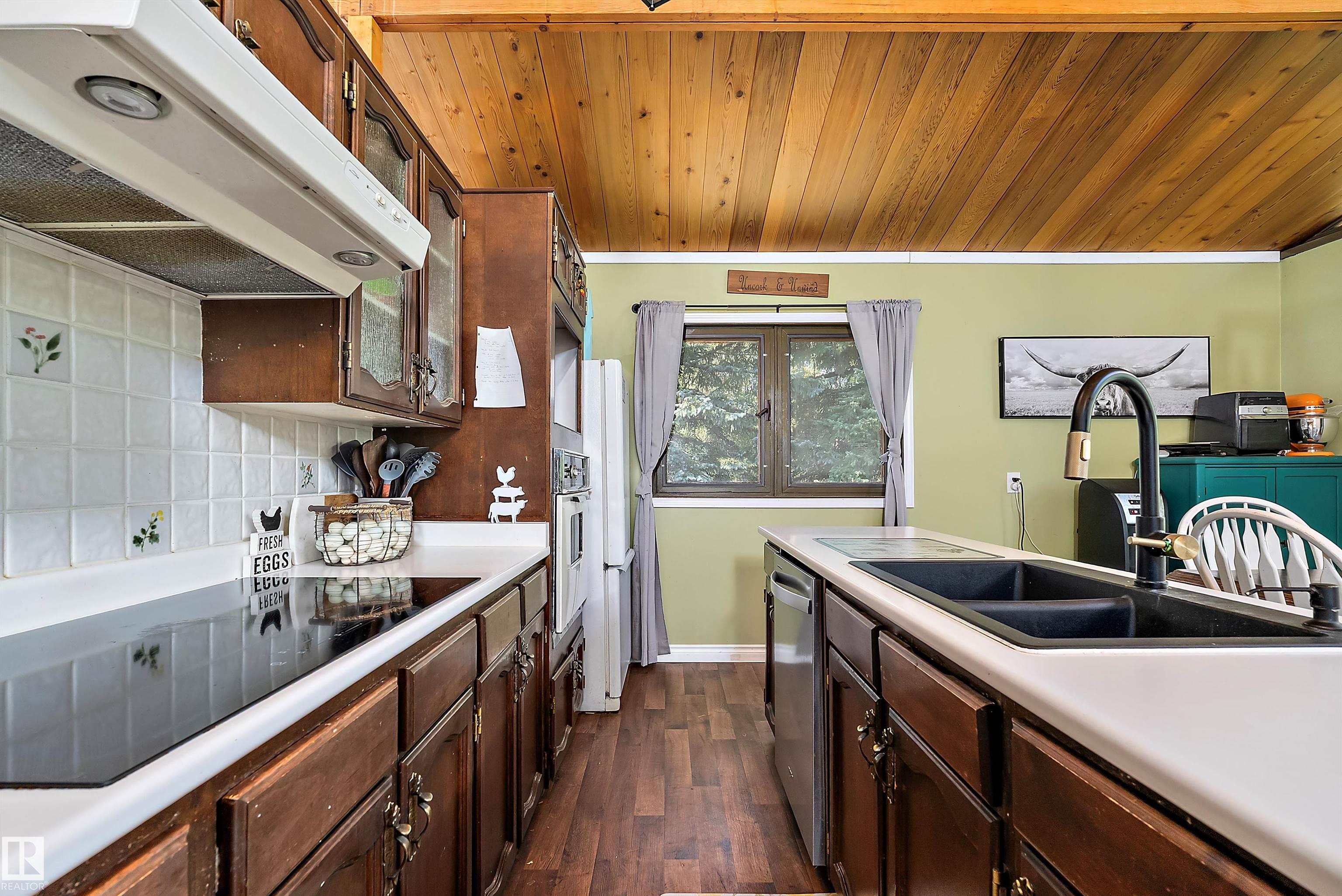 Photo 15 at 11 - 53103 Rge Road 14, Hubbles Lake, Rural Parkland County