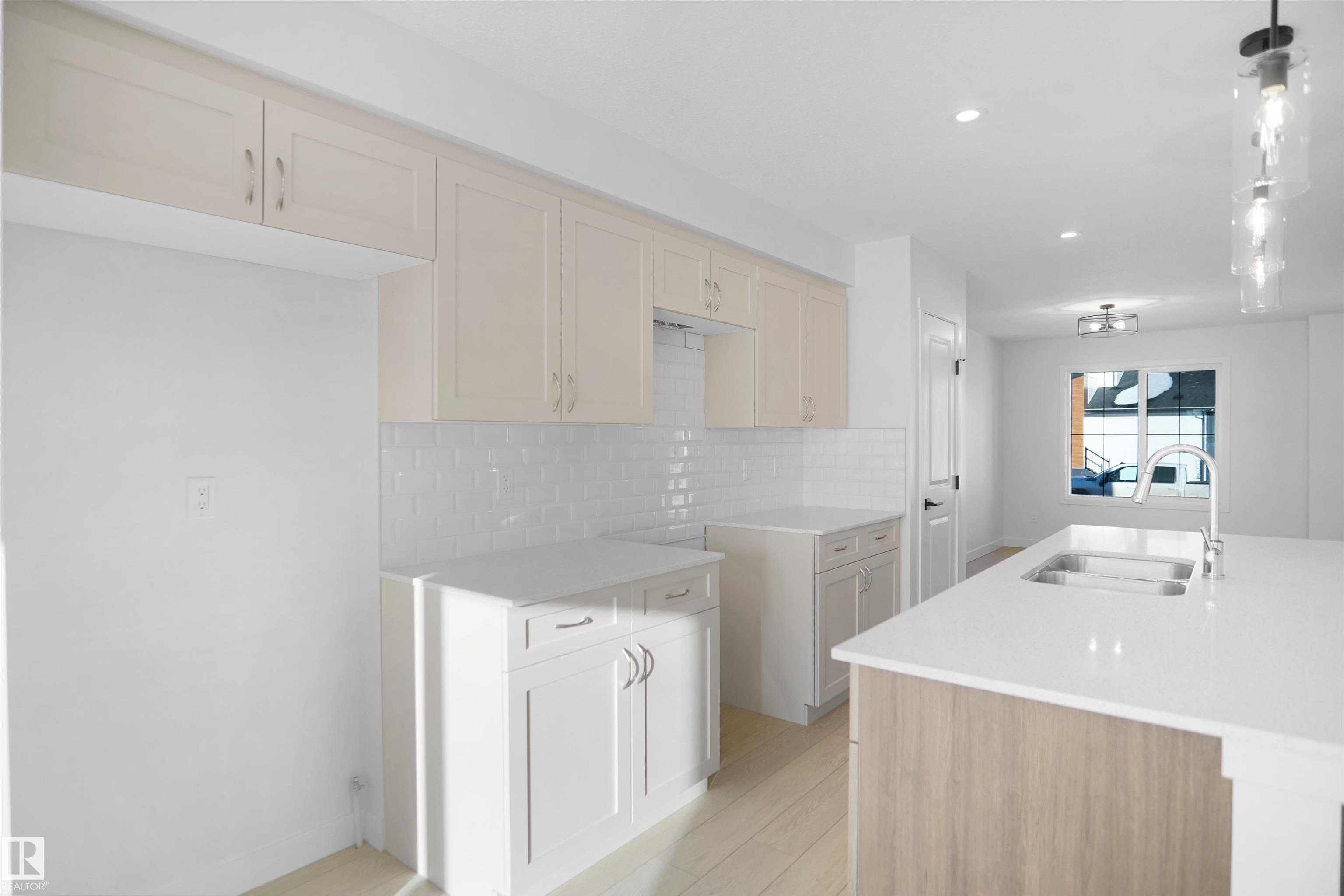 Photo 10 at 261 Falcon Crescent, None, Leduc