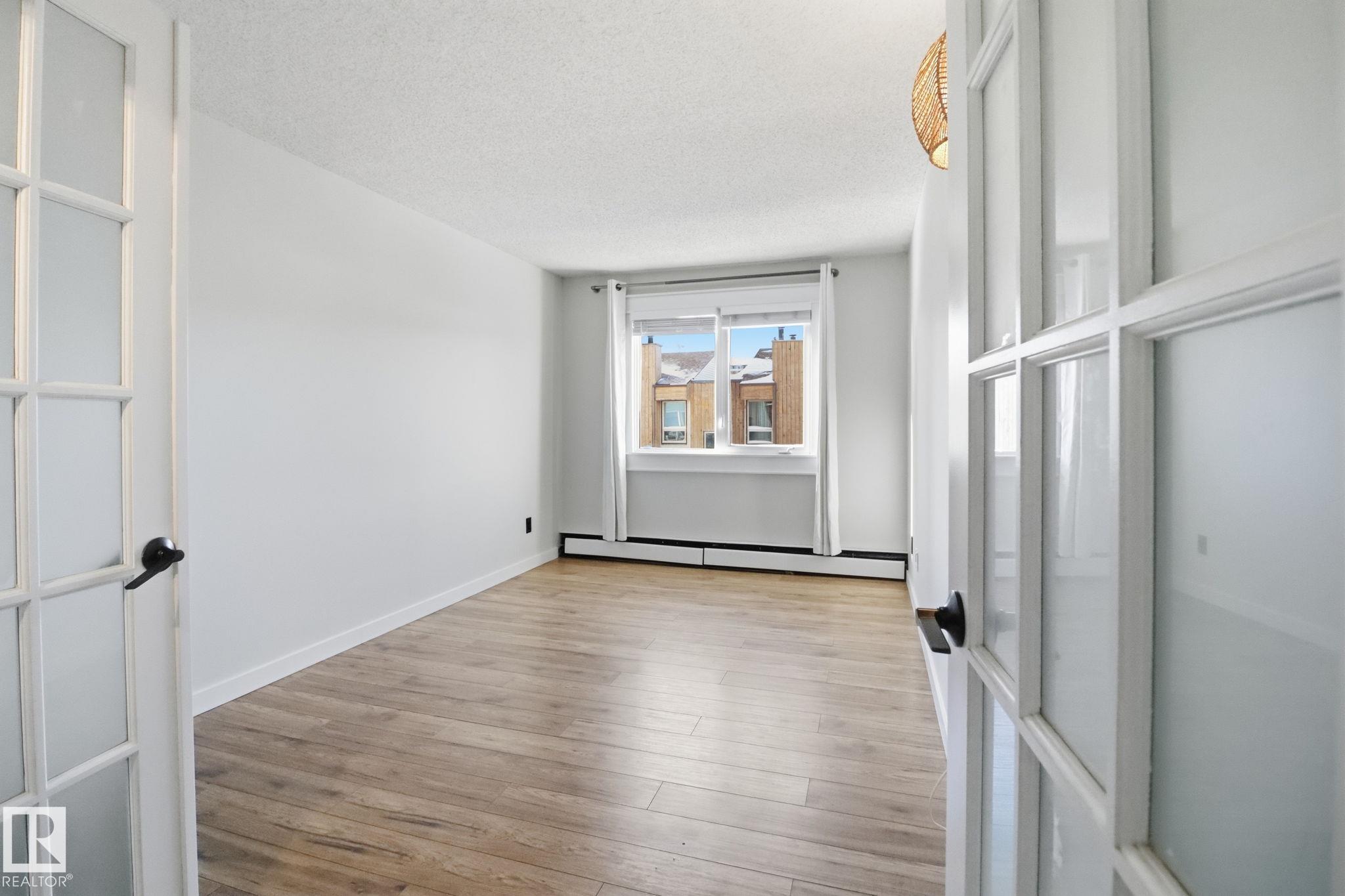 https://zimg.paragon.ice.com/ParagonImages/Property/PM/RAE/225387271/36/0/0/f6c366337b20400356dc4fe05563bbea/1/64549fb744b550748723bb00461b118e/225387271-f8b15589-ee81-45b7-9685-e812cb18c039.JPG