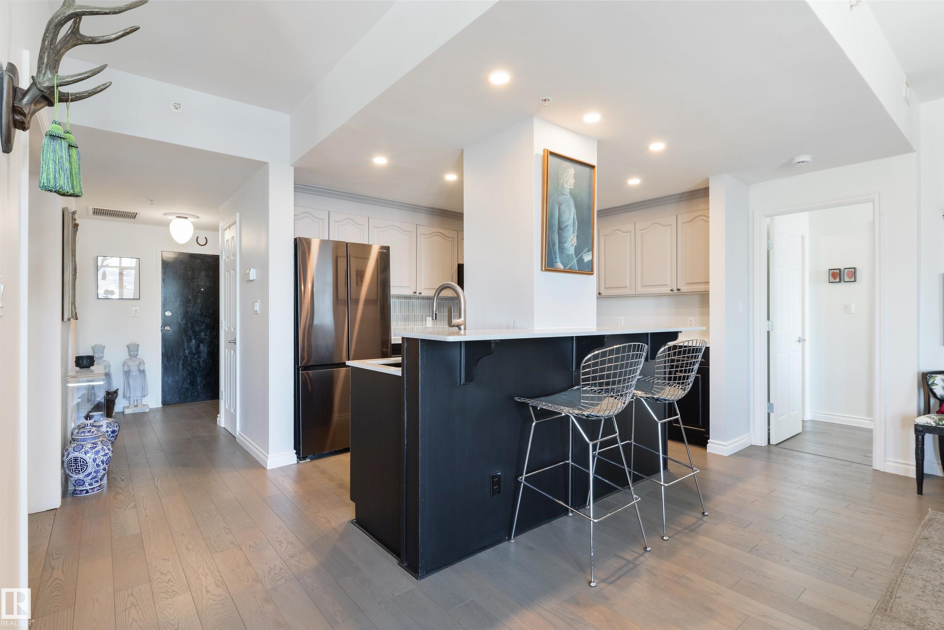 Picture for #1107 9020 JASPER AV NW