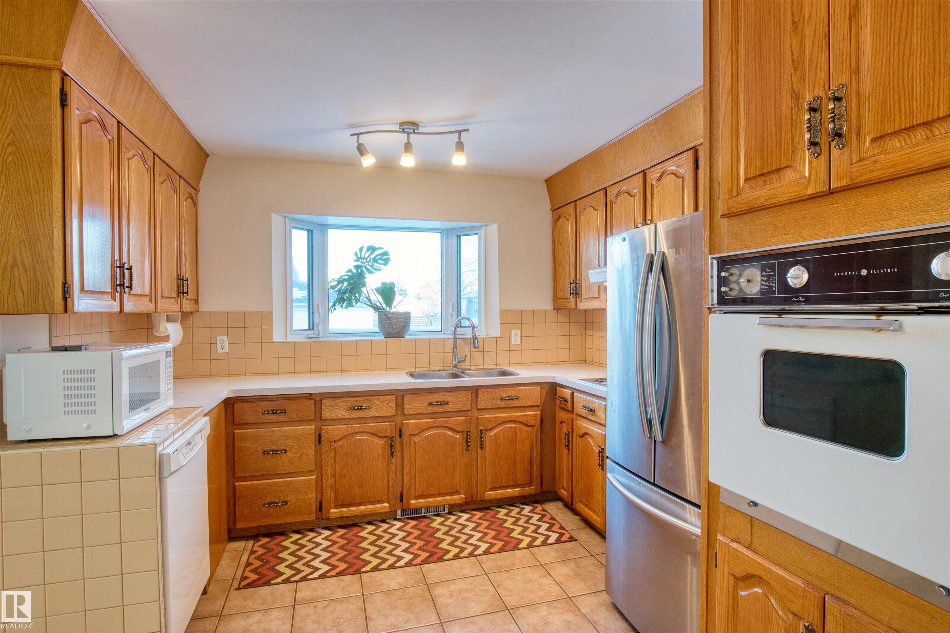 Picture for 9907 165 ST NW