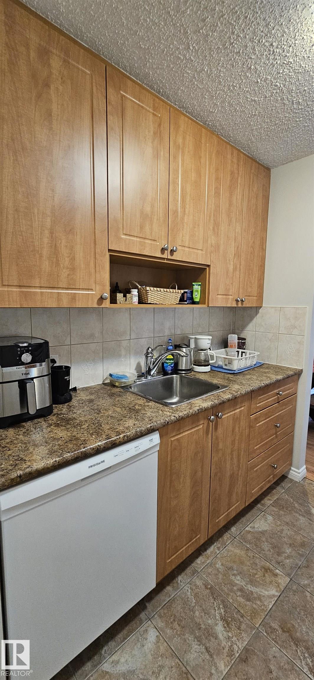 Picture for #906 11307 99 AV NW