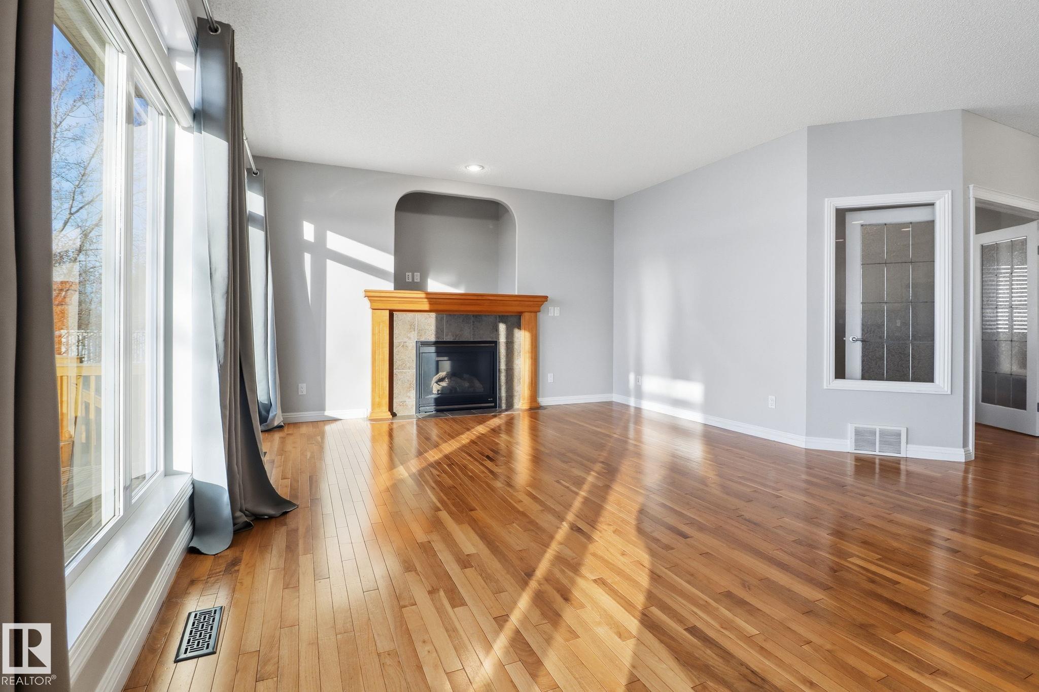 Picture for 12634 16A AV SW