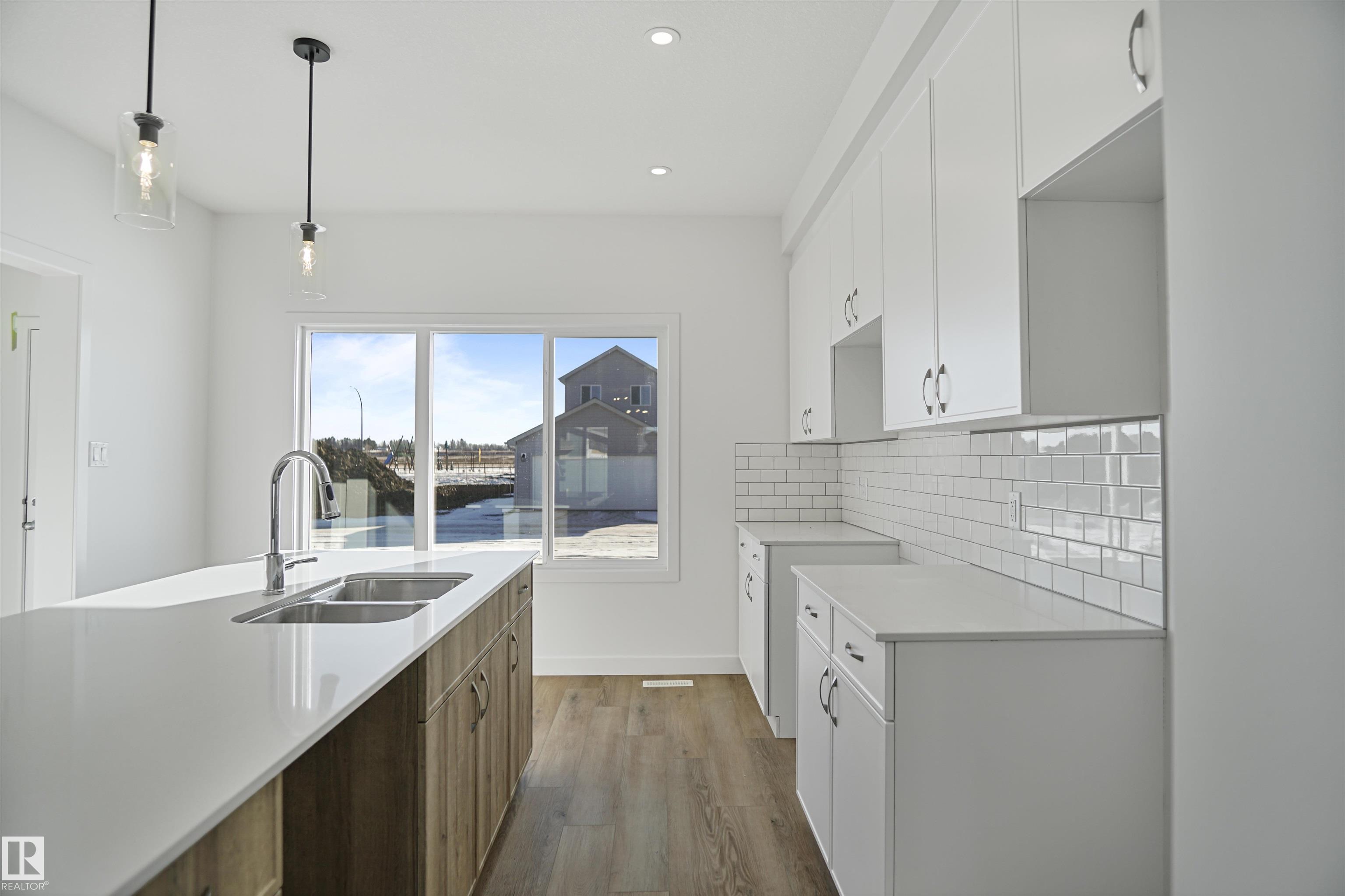 Photo 8 at 1220 Mcleod Avenue, Easton, Spruce Grove