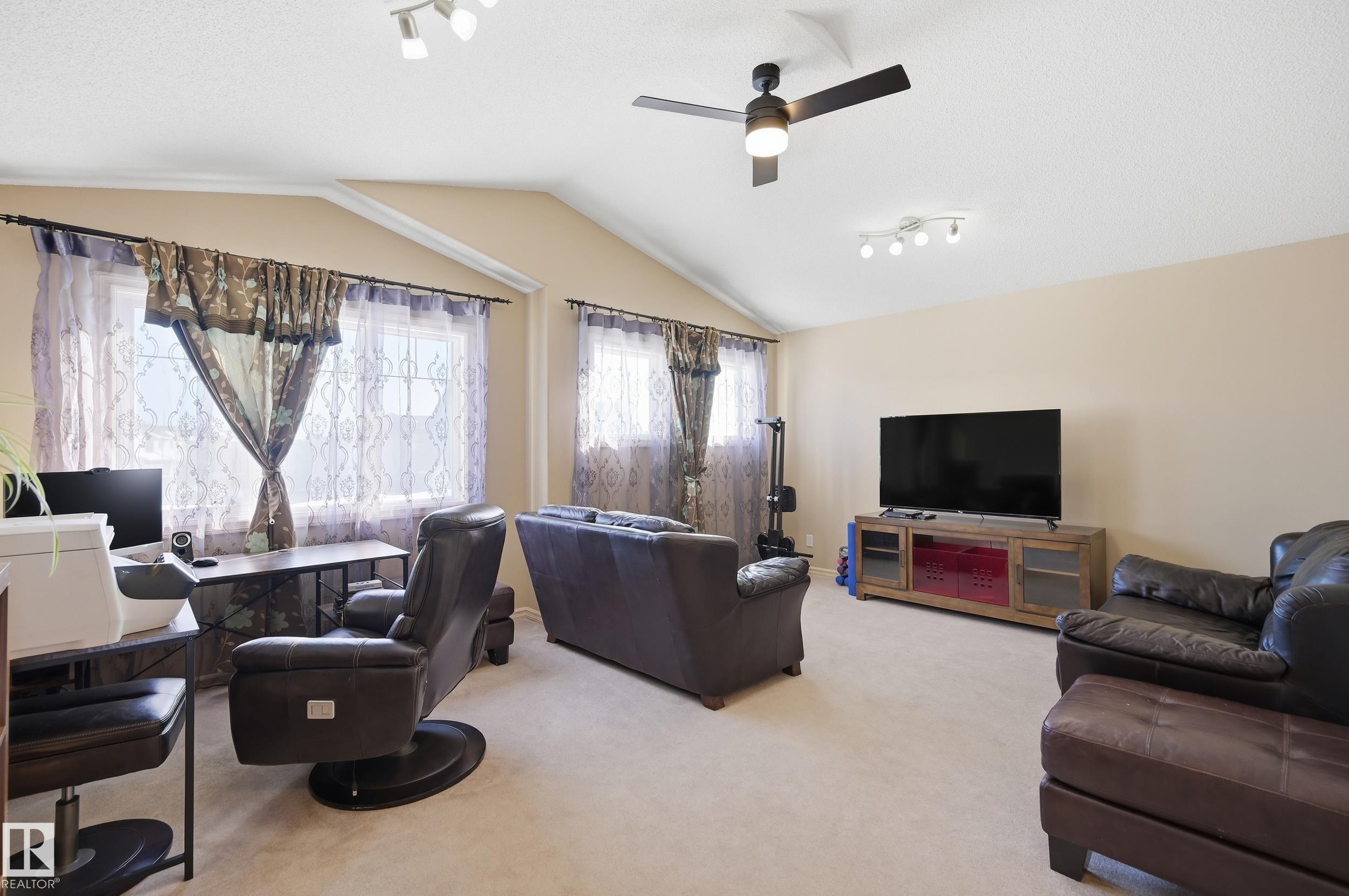 Photo 13 at 40 Becker Crescent, South Pointe, Fort Saskatchewan