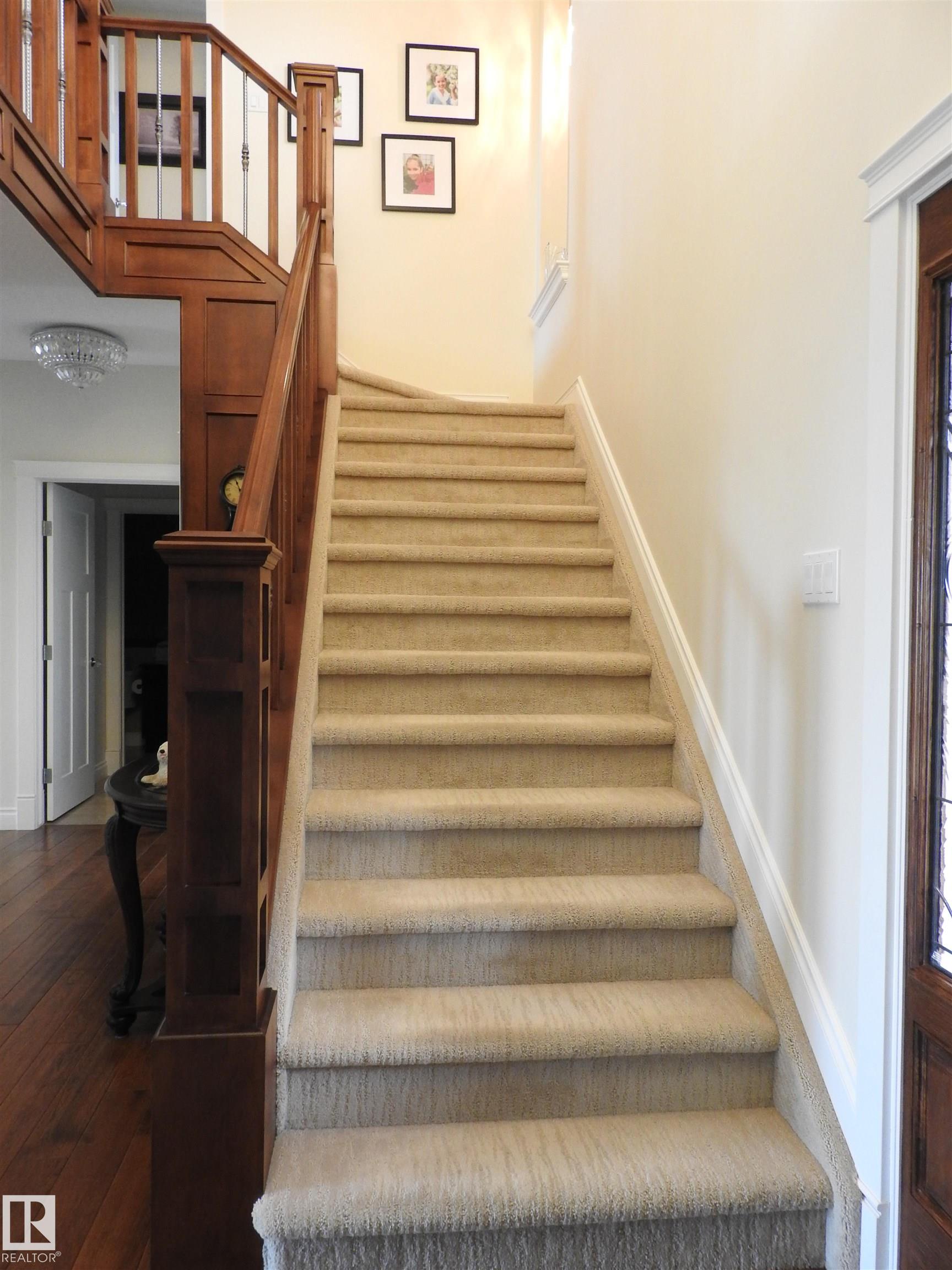 Photo 13 at 1111 Hainstock Green SW, Hays Ridge Area, Edmonton