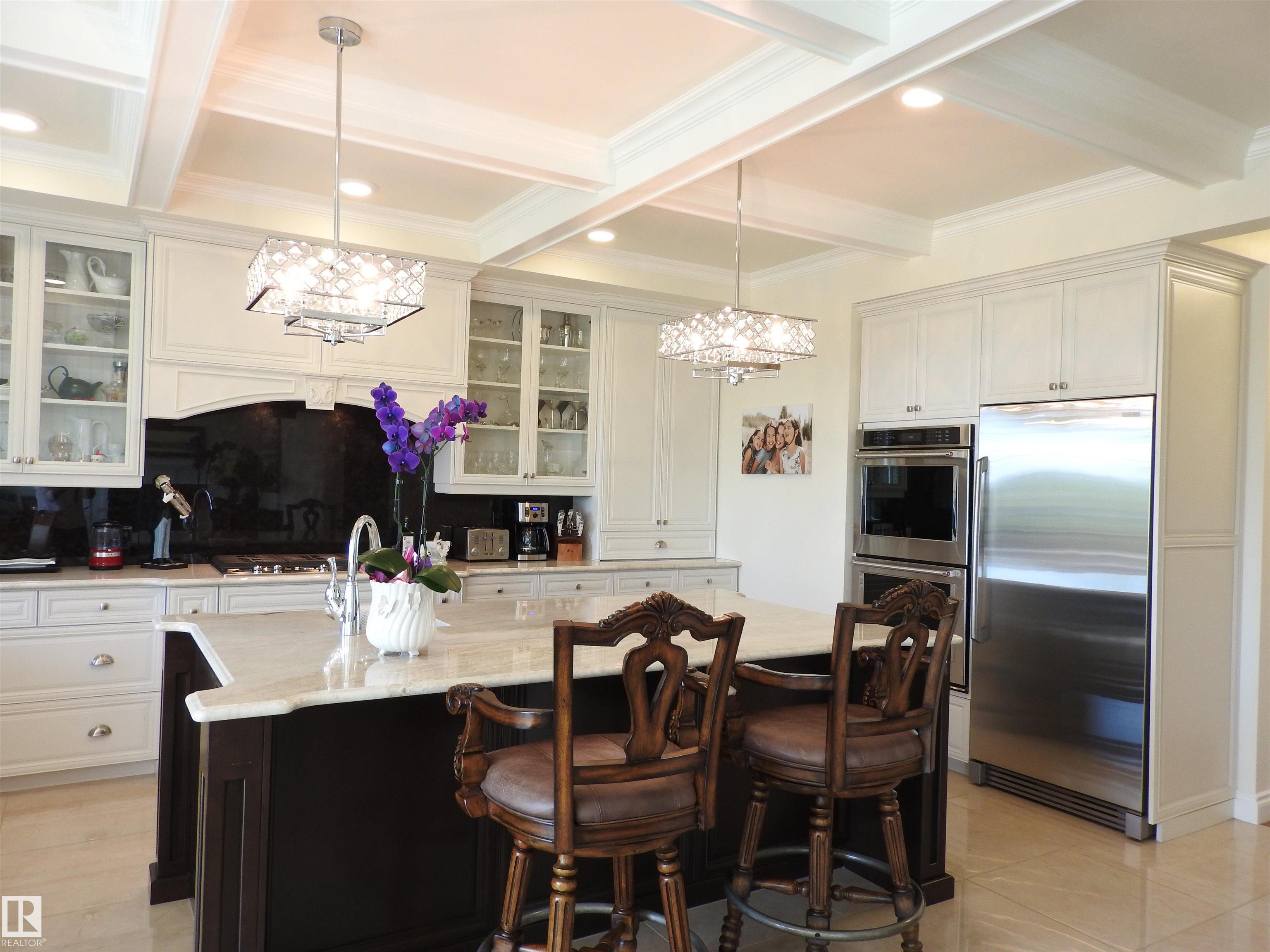 Photo 10 at 1111 Hainstock Green SW, Hays Ridge Area, Edmonton