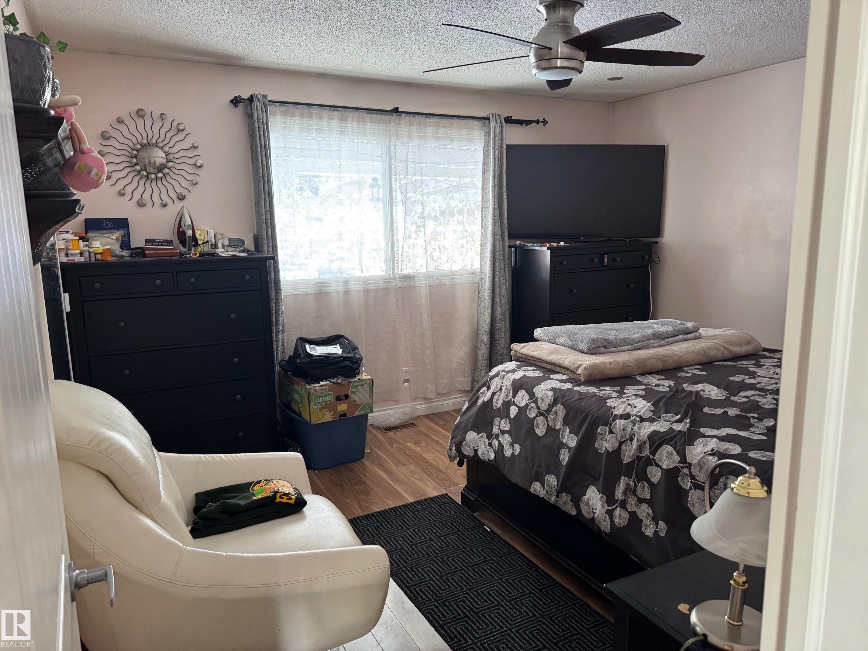 Photo 8 at 3203 74 Street NW, Kameyosek, Edmonton