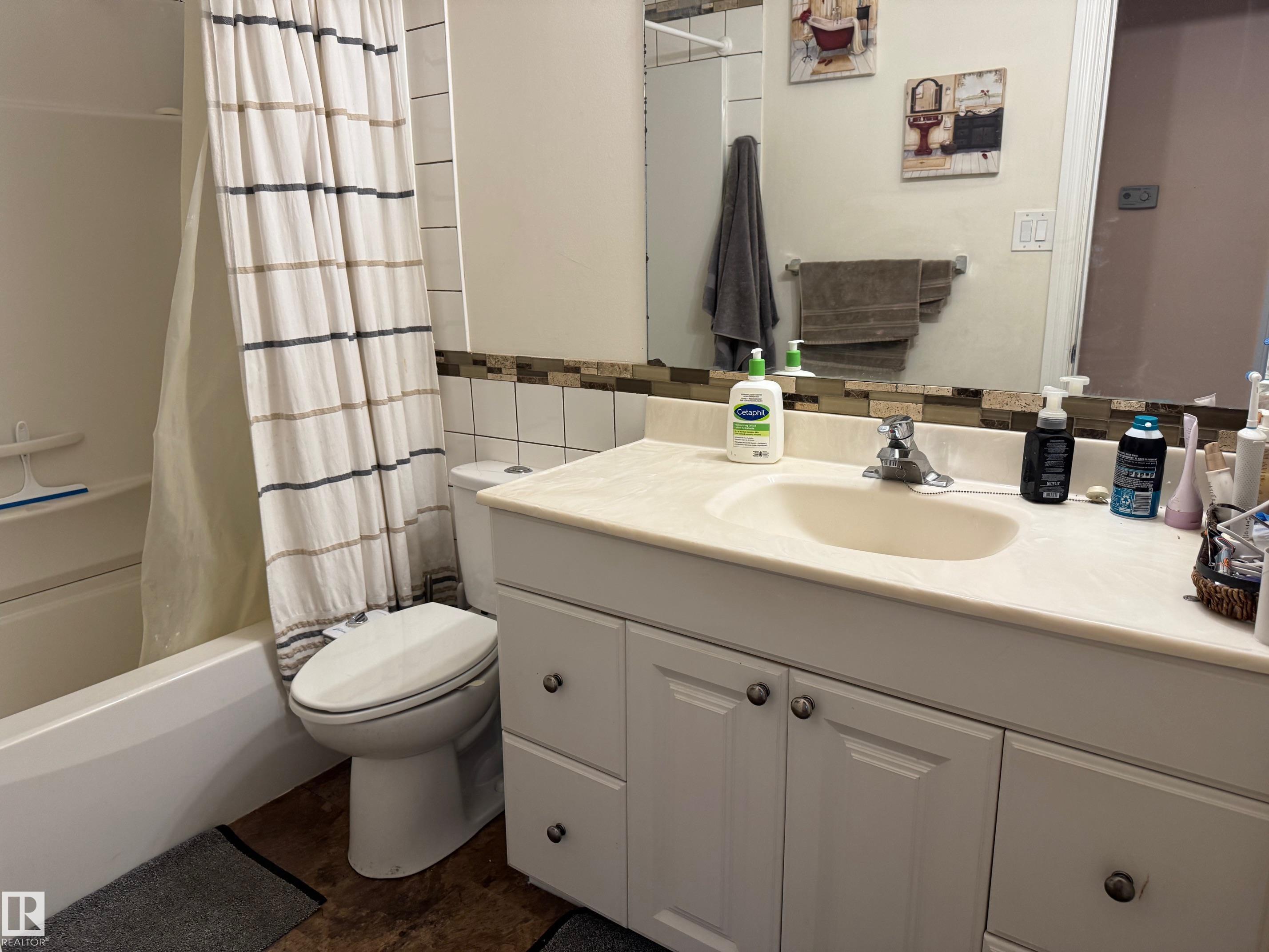 Photo 9 at 3203 74 Street NW, Kameyosek, Edmonton