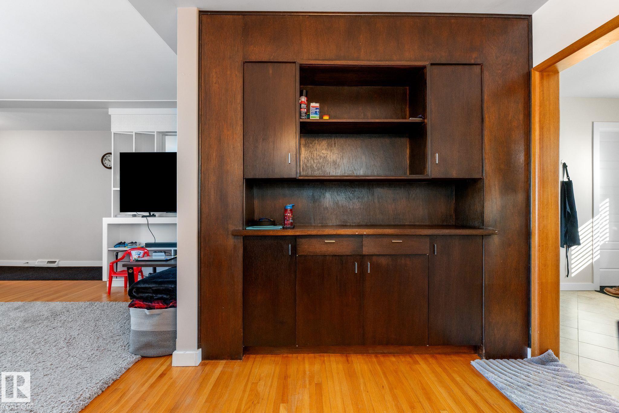 Photo 15 at 9847 79 Street NW, Forest Heights, Edmonton