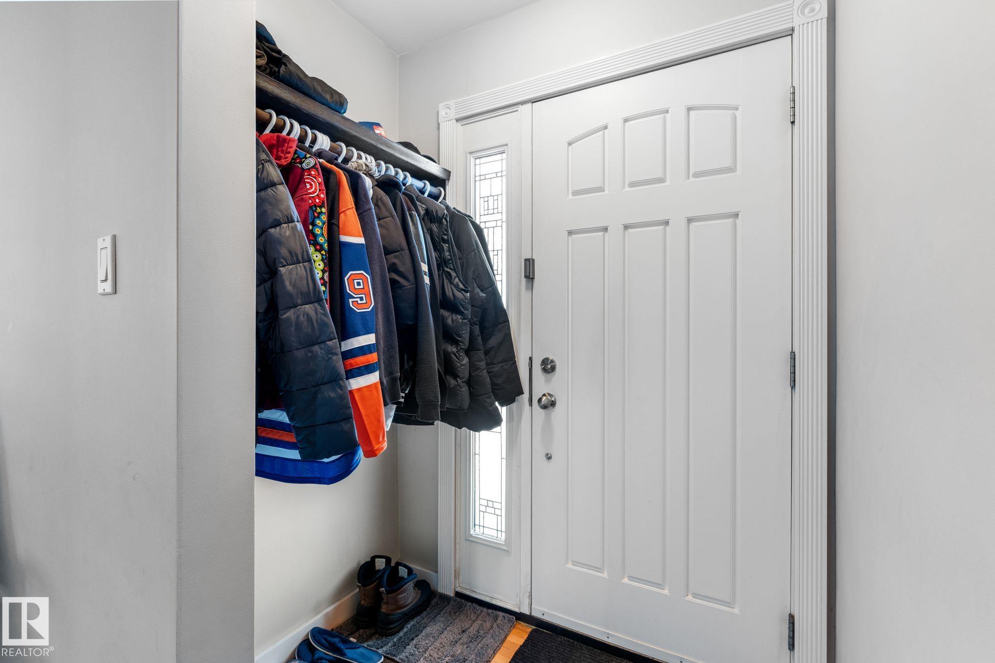 Photo 8 at 9847 79 Street NW, Forest Heights, Edmonton