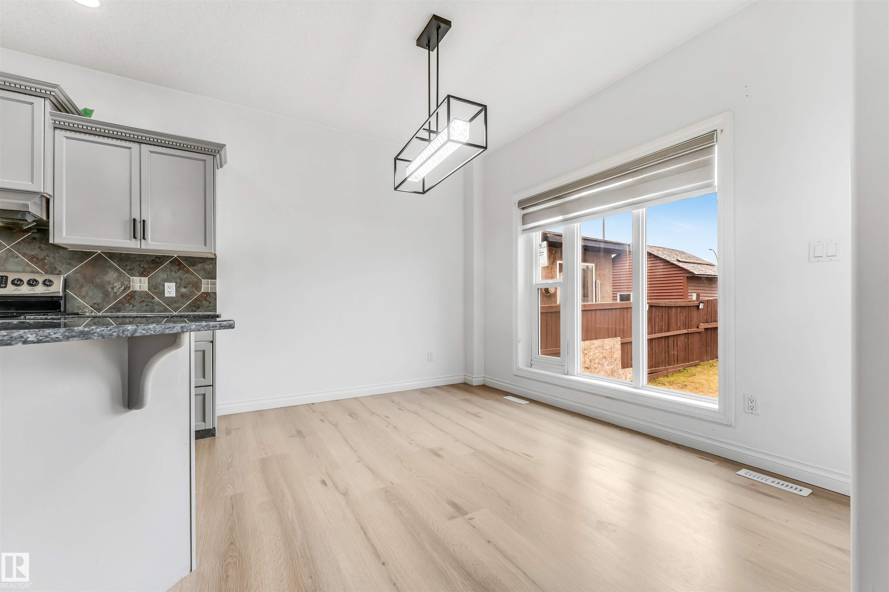 Photo 15 at 3319 18 Street NW, Silver Berry, Edmonton