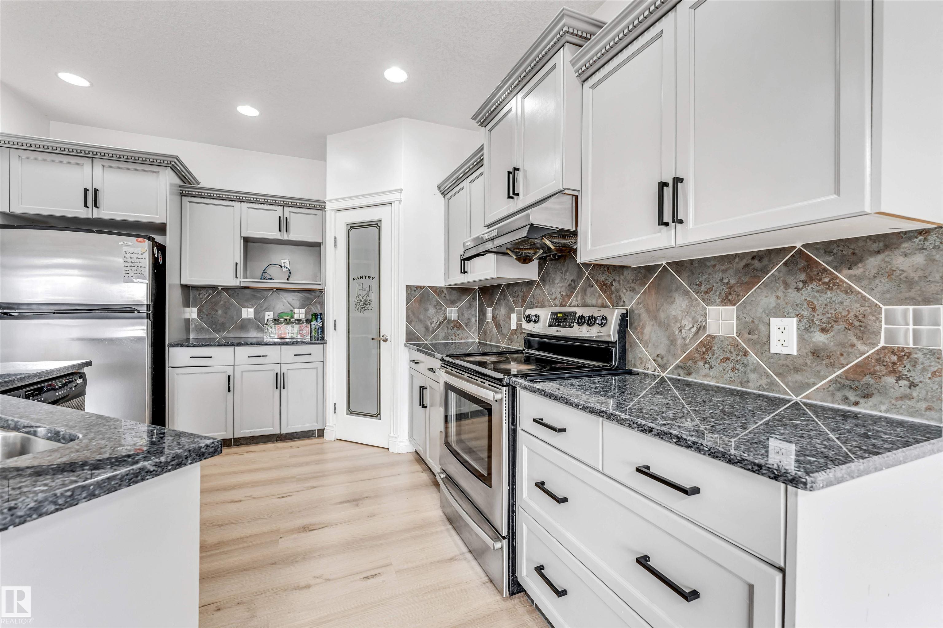 Photo 17 at 3319 18 Street NW, Silver Berry, Edmonton