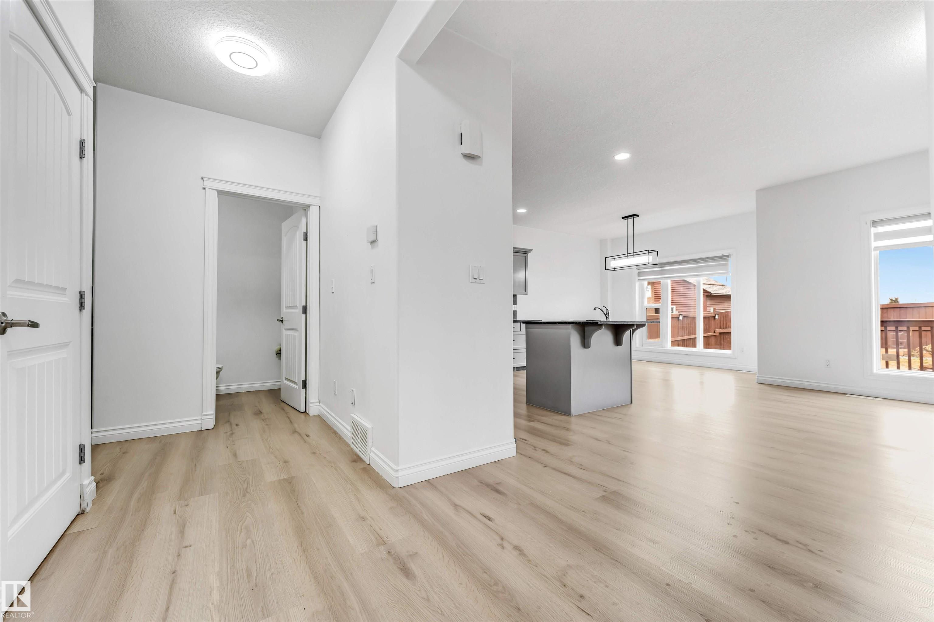 Photo 8 at 3319 18 Street NW, Silver Berry, Edmonton