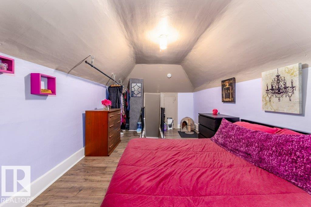 Photo 15 at 10933 93 Street NW, Mccauley, Edmonton