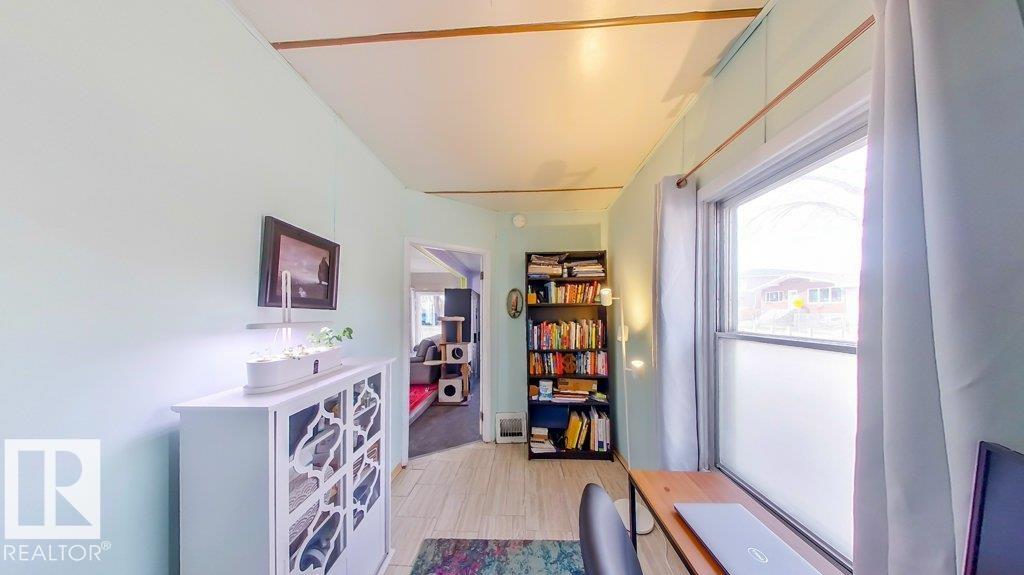 Photo 5 at 10933 93 Street NW, Mccauley, Edmonton