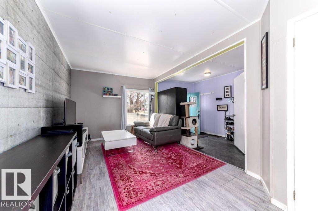 Photo 6 at 10933 93 Street NW, Mccauley, Edmonton